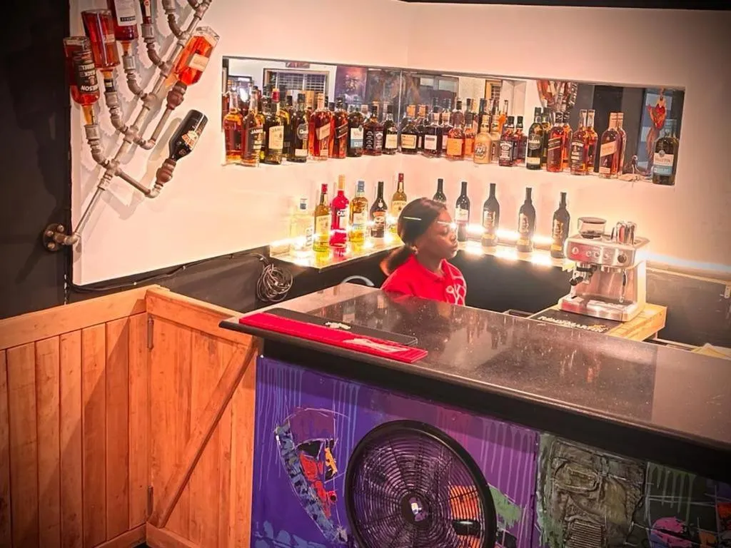 Restaurant/places to eat in The Crib Hotels