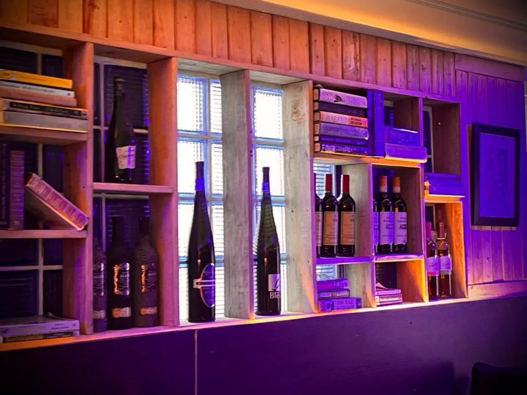 Restaurant/places to eat in The Crib Hotels