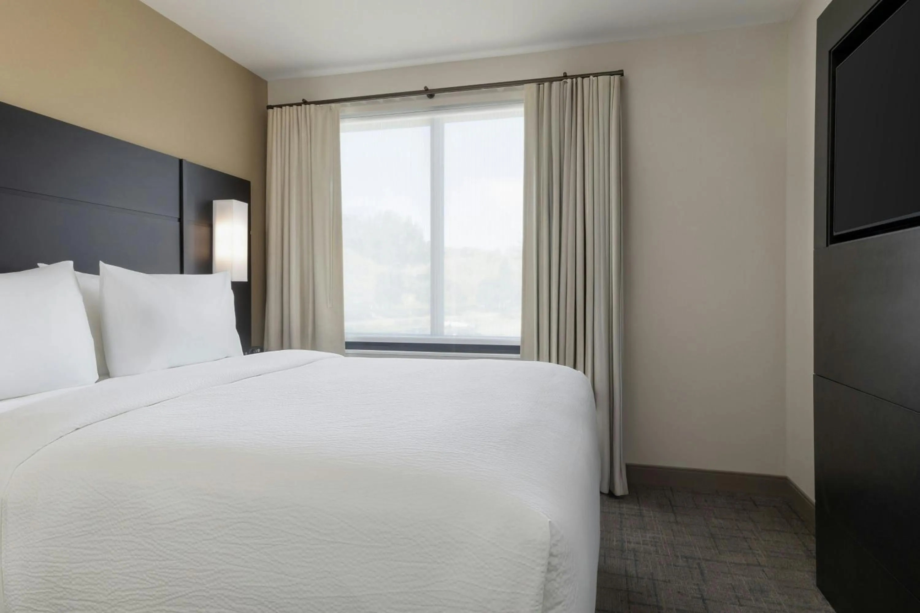 Photo of the whole room, Bed in Residence Inn by Marriott Novato Sonoma