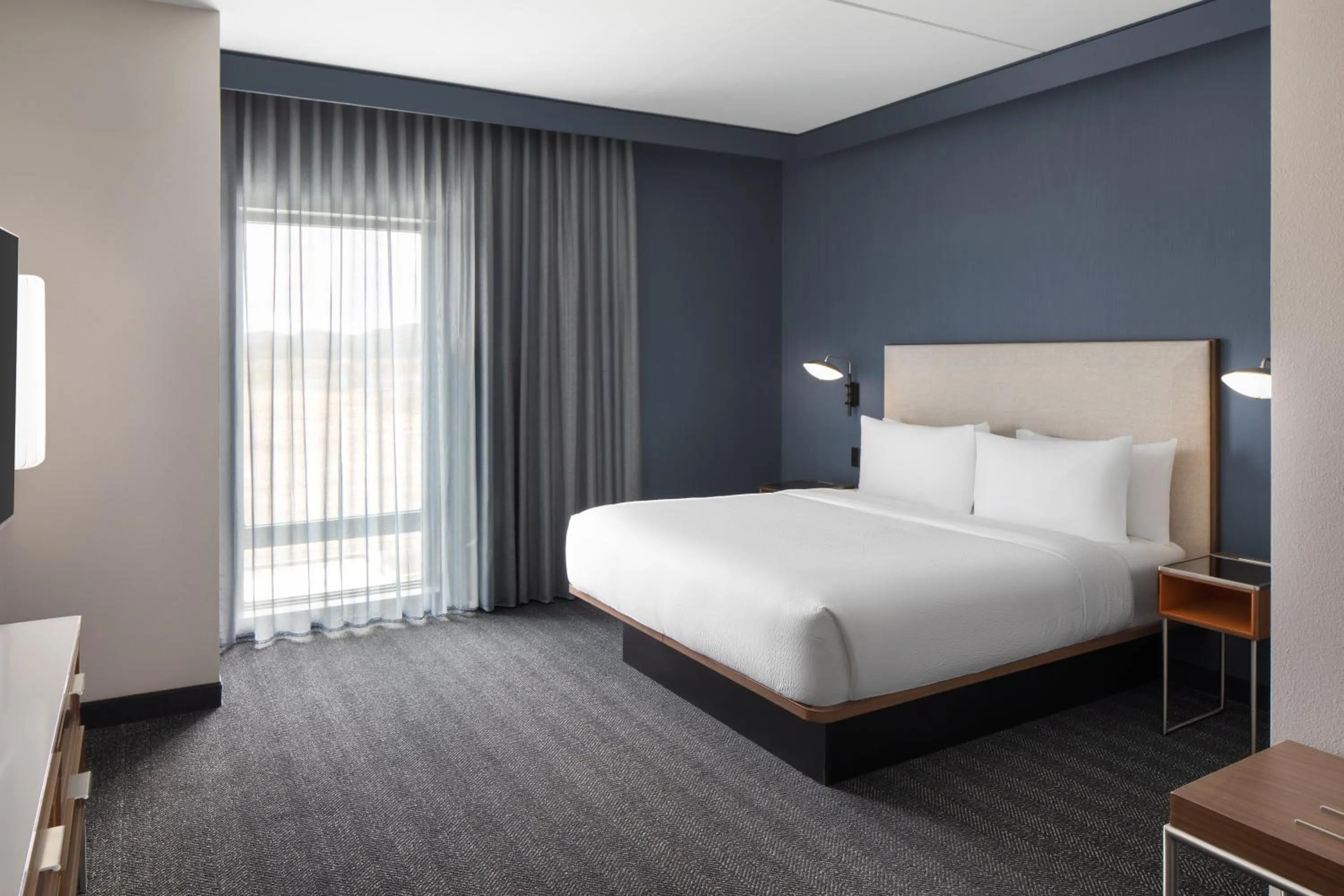 Bedroom, Bed in Courtyard by Marriott Kodak Sevierville