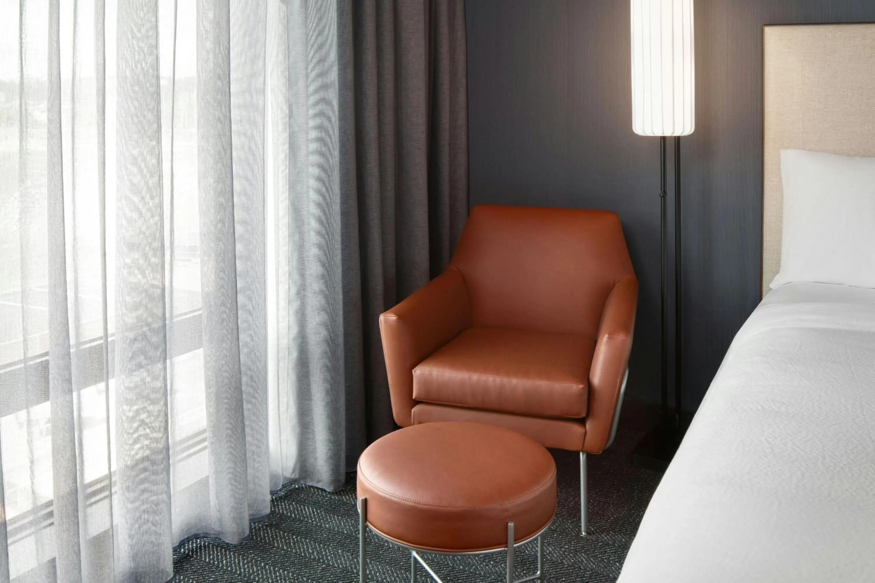 Photo of the whole room, Bed in Courtyard by Marriott Kodak Sevierville