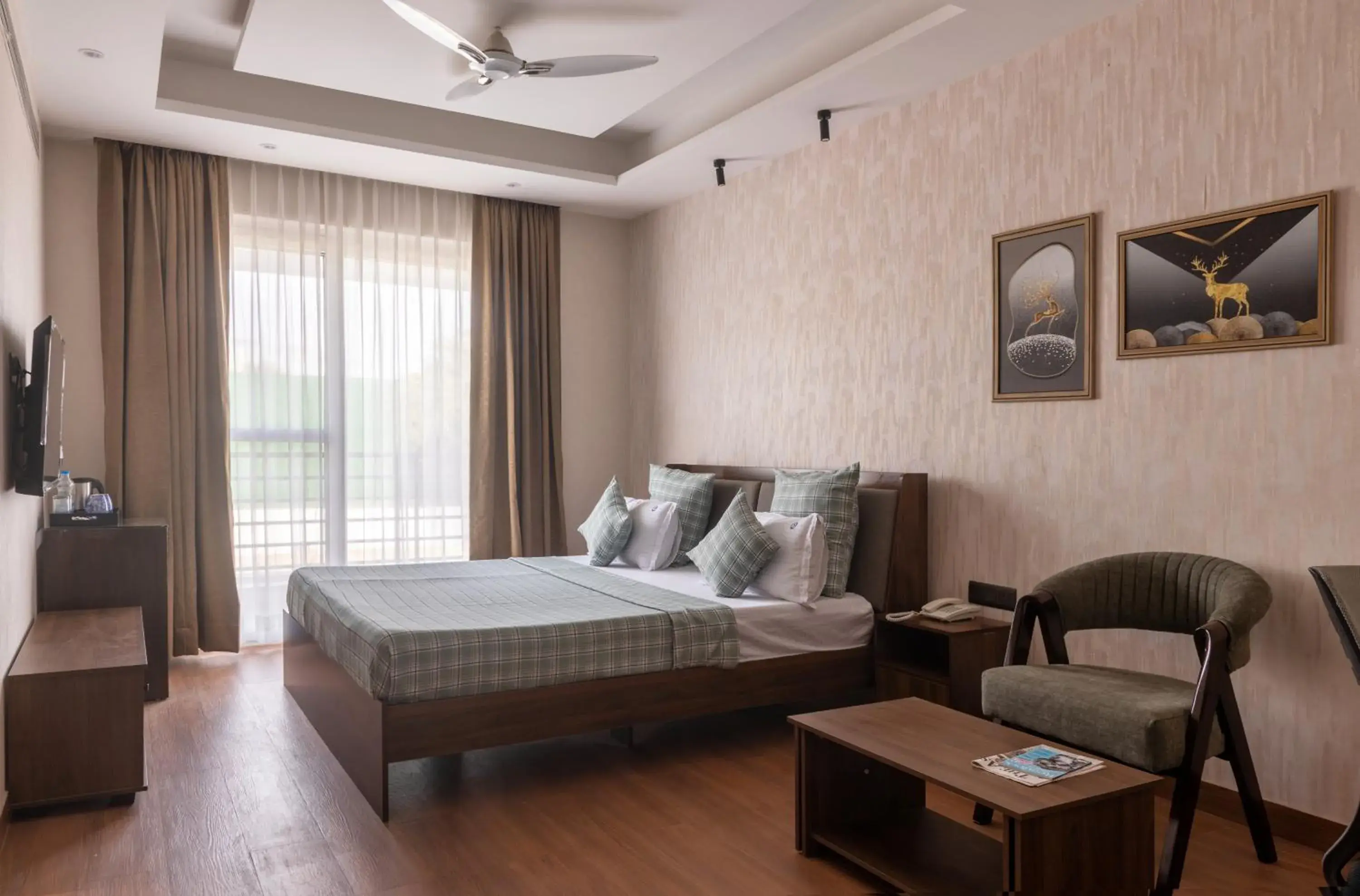 Two-Bedroom Apartment with Balcony in Perch Casa Feliz- Golf Course Road Two-Bedroom Apartment with Balcony in Perch Casa Feliz- Golf Course Road