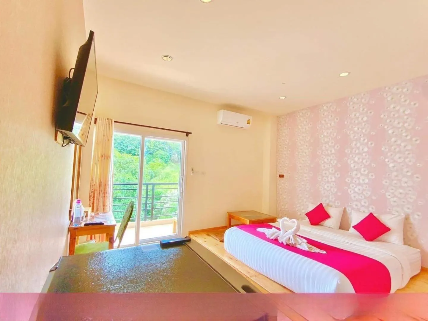 Photo of the whole room, Bed in Sakura Yama Resort