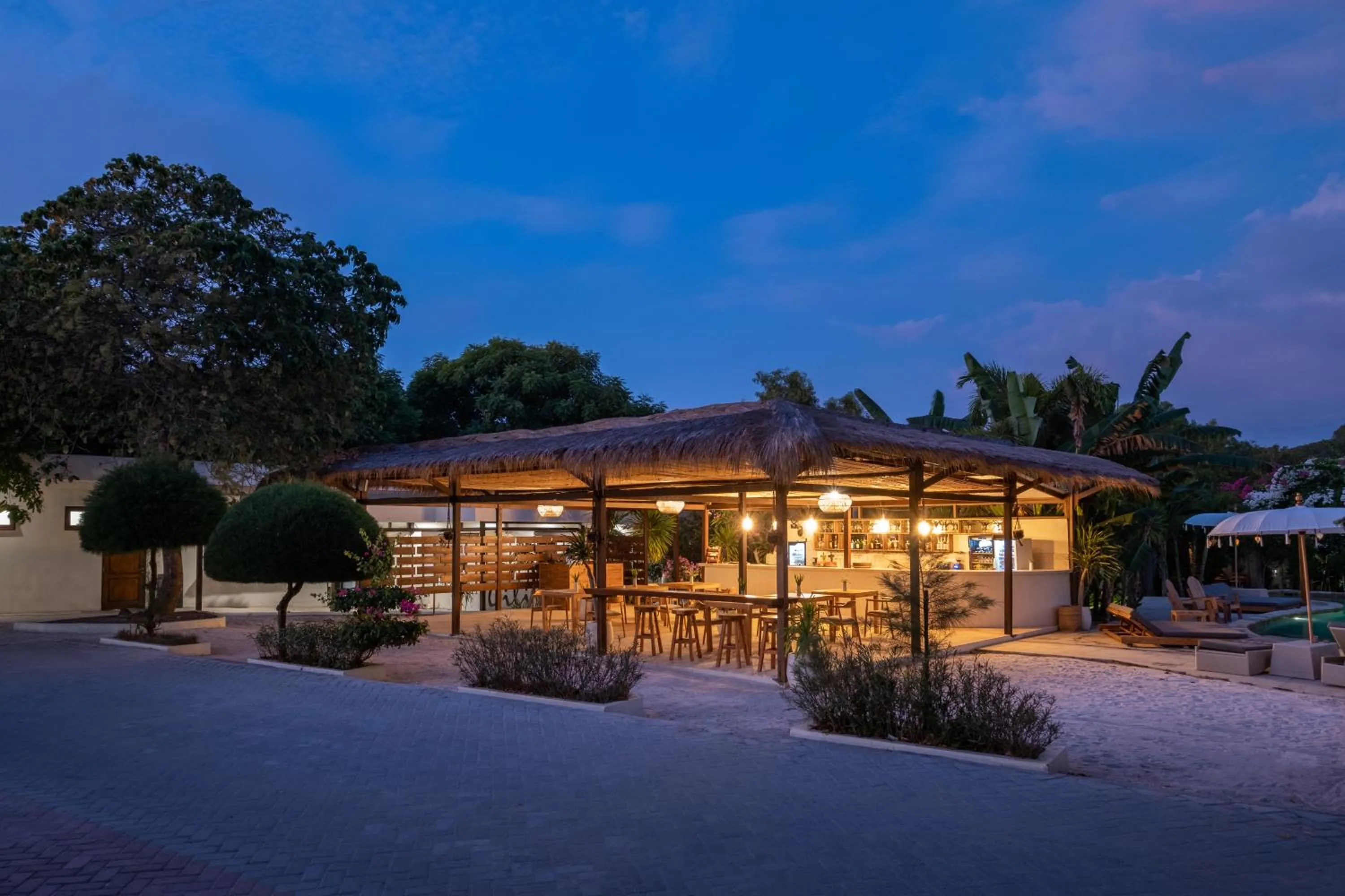 Restaurant/places to eat in Gili Teak Beach Front Resort