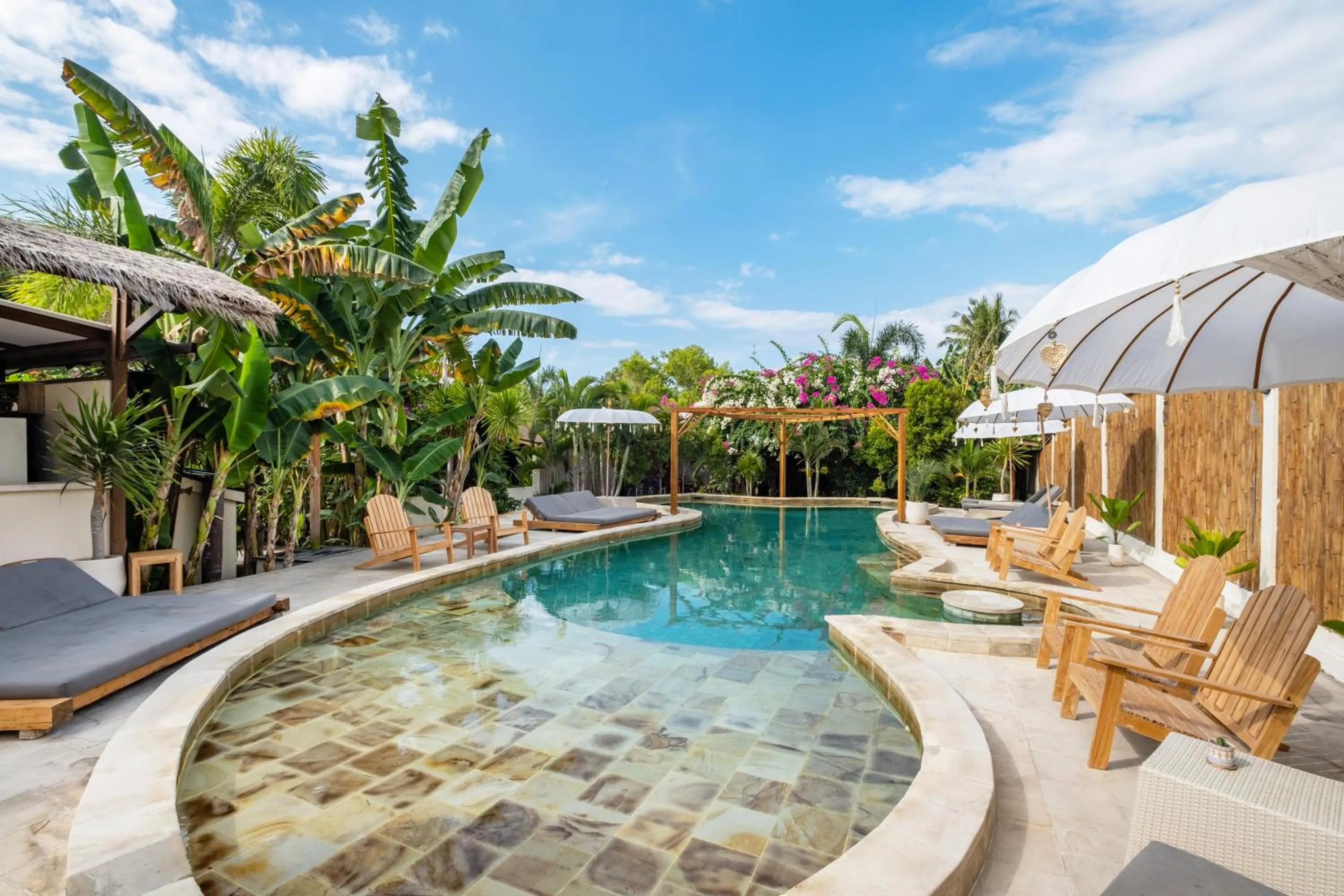 Swimming pool in Gili Teak Beach Front Resort