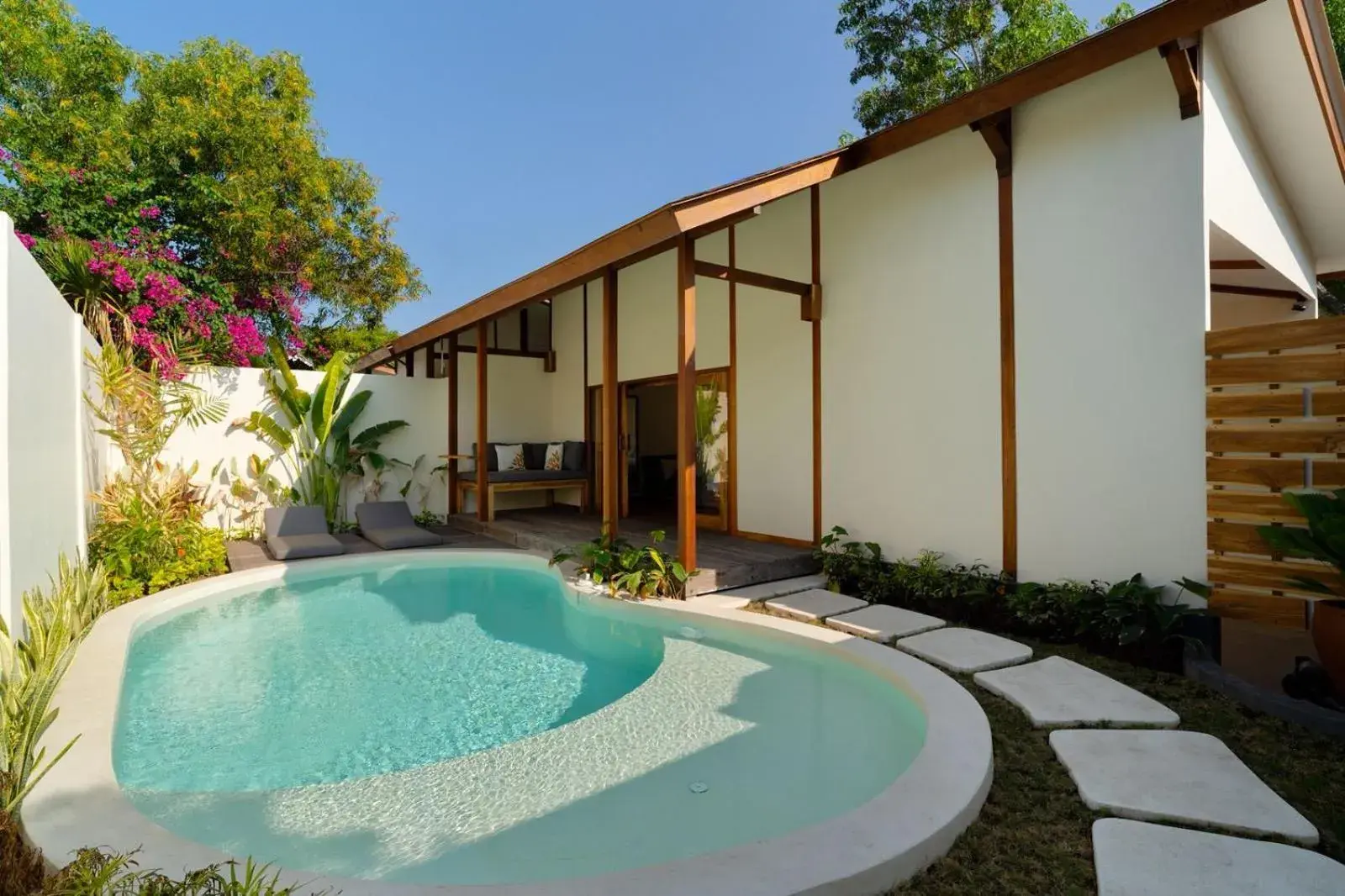 One-Bedroom Villa in Gili Teak Beach Front Resort One-Bedroom Villa in Gili Teak Beach Front Resort