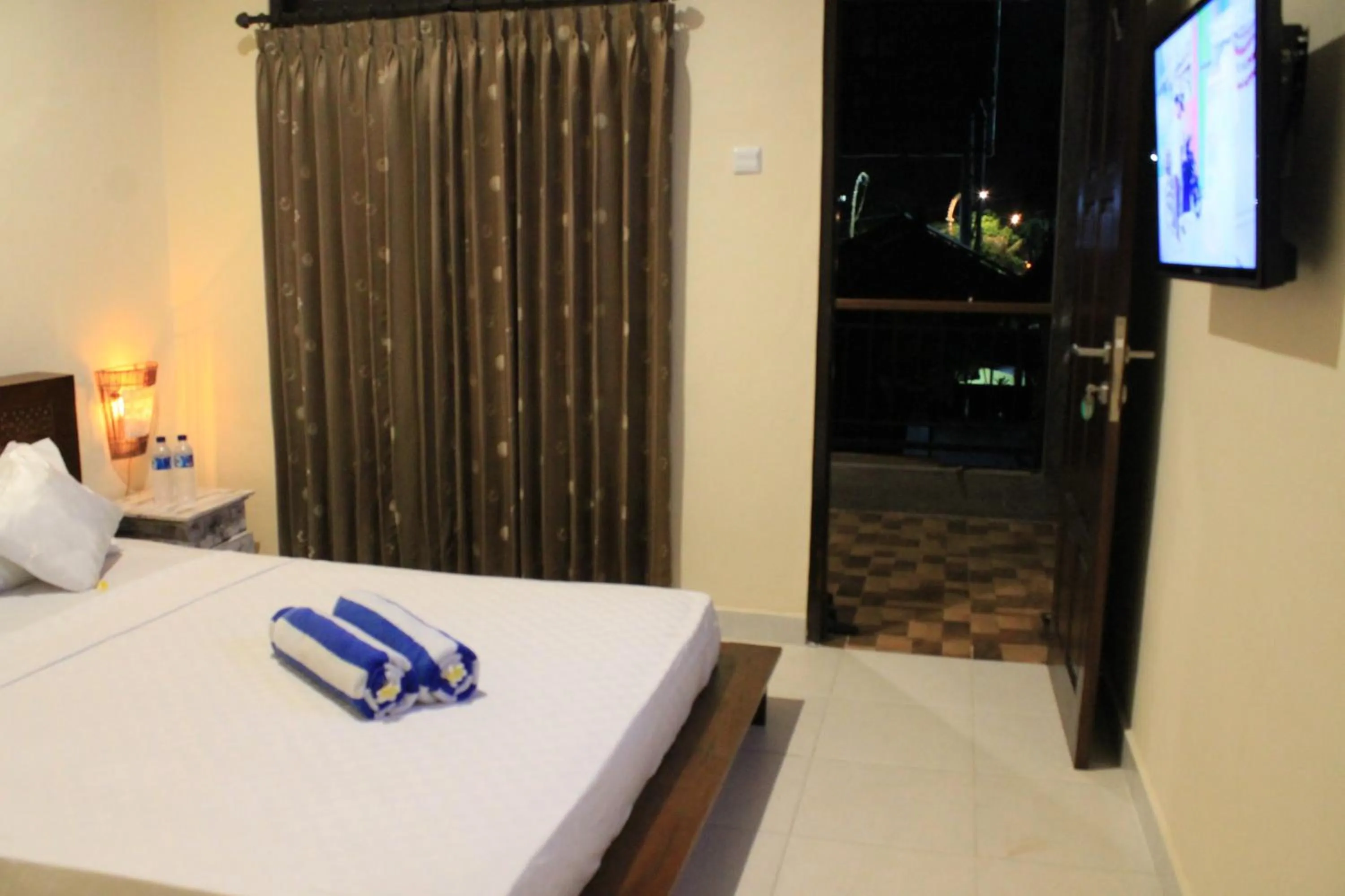 TV and multimedia, Bed in Chillin Kuta Homestay