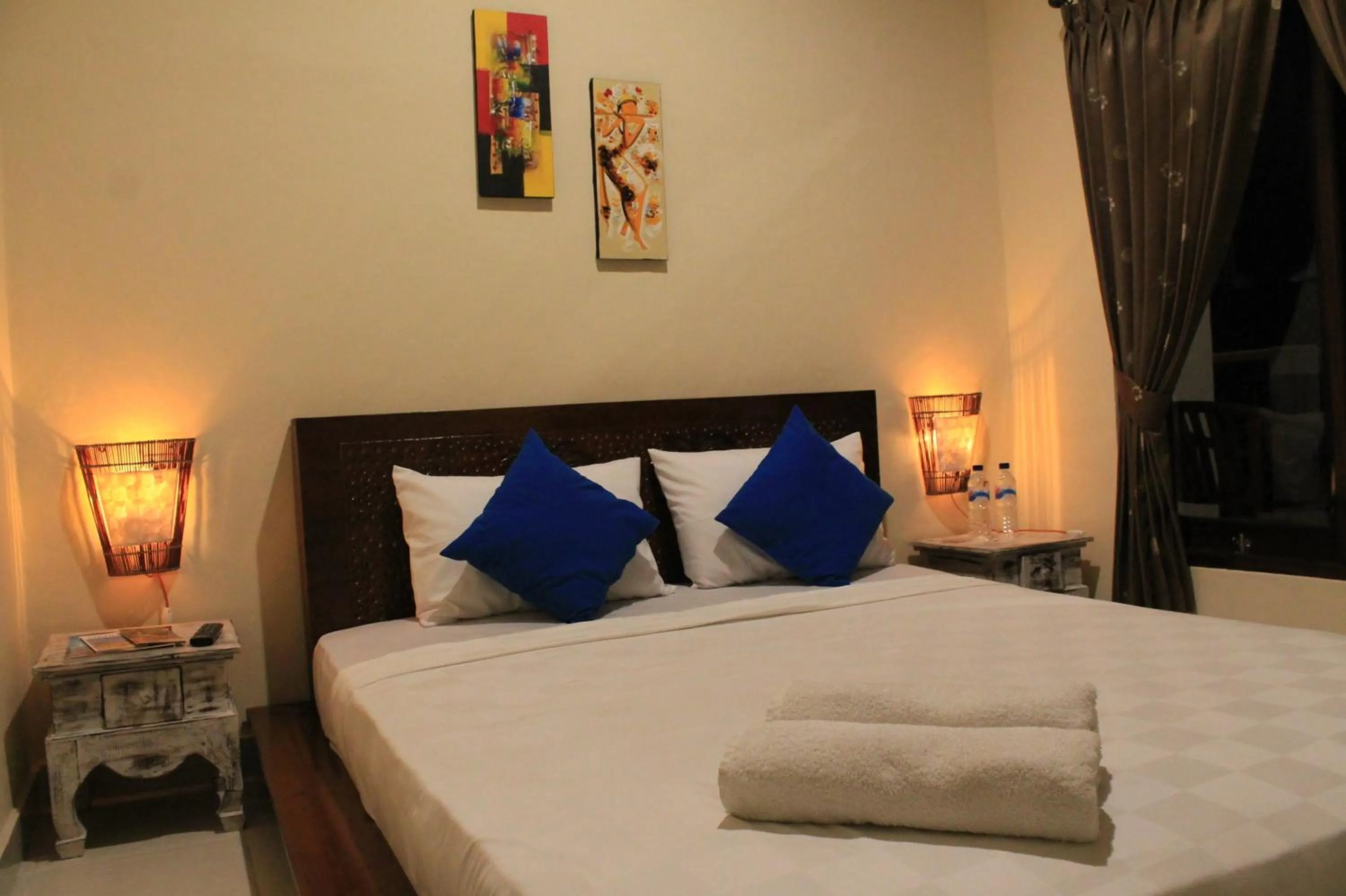 Decorative detail, Bed in Chillin Kuta Homestay