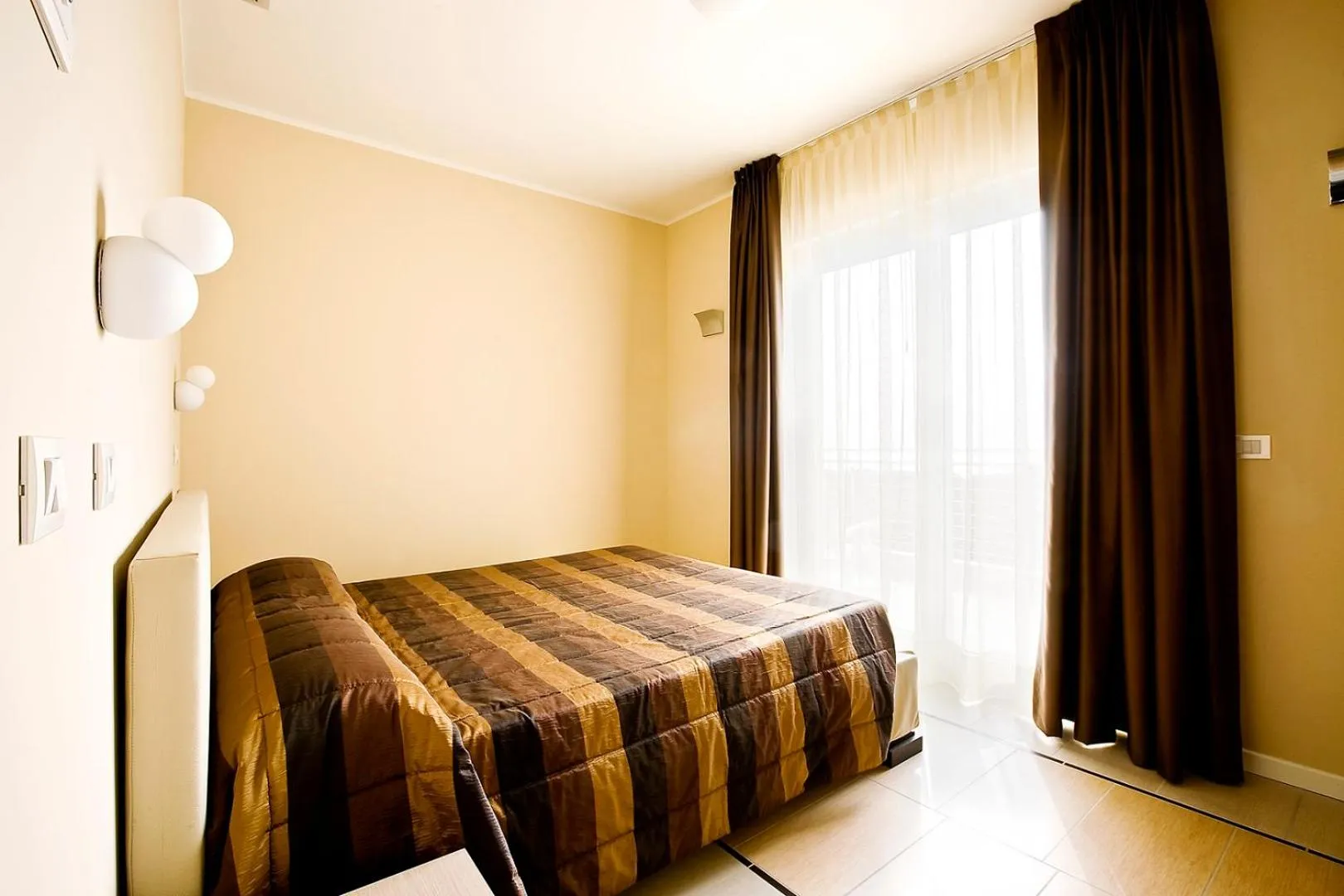 Bedroom, Bed in Aparthotel La Pineta