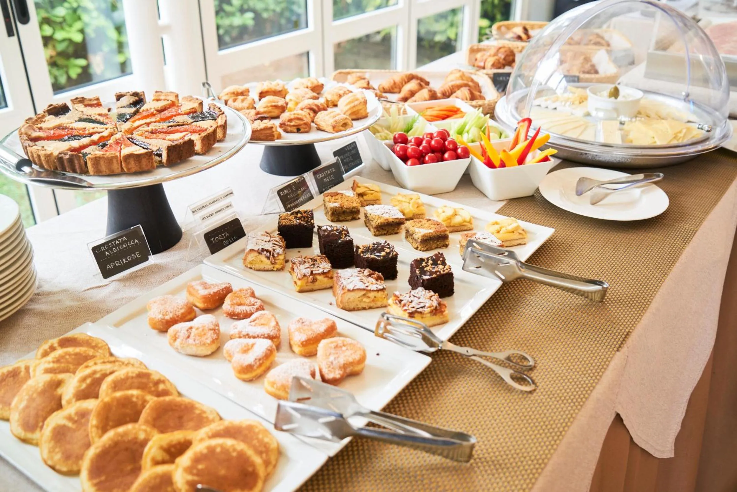 Food and drinks in Aparthotel La Pineta