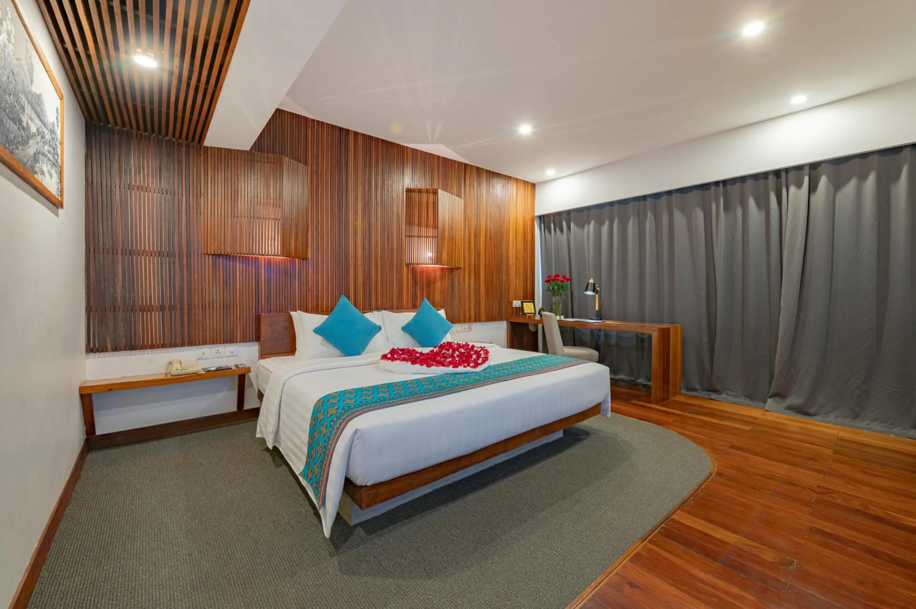 Bedroom, Bed in Hotel Somadevi Angkor Boutique and Resort