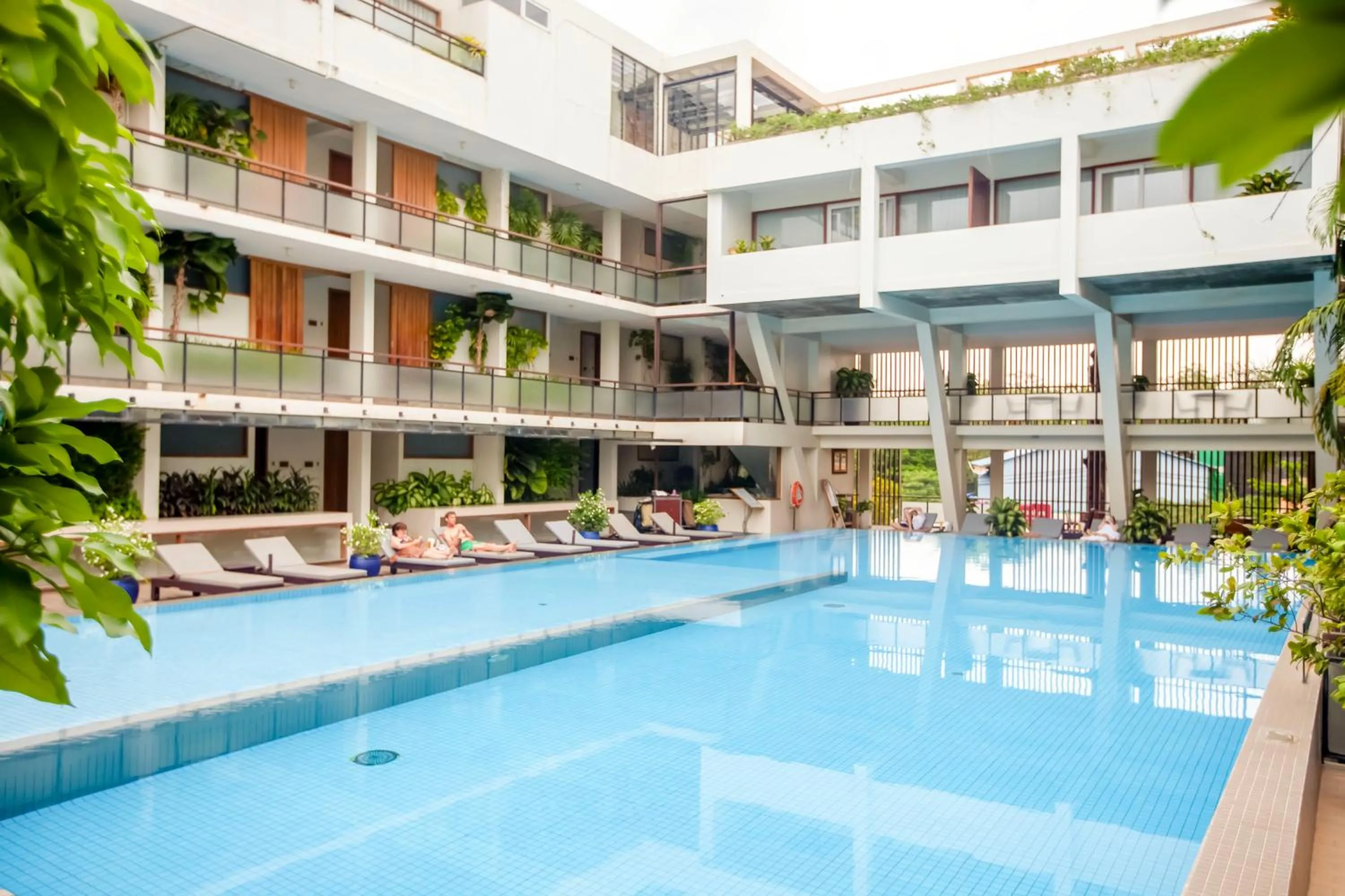 Swimming pool in Hotel Somadevi Angkor Boutique and Resort