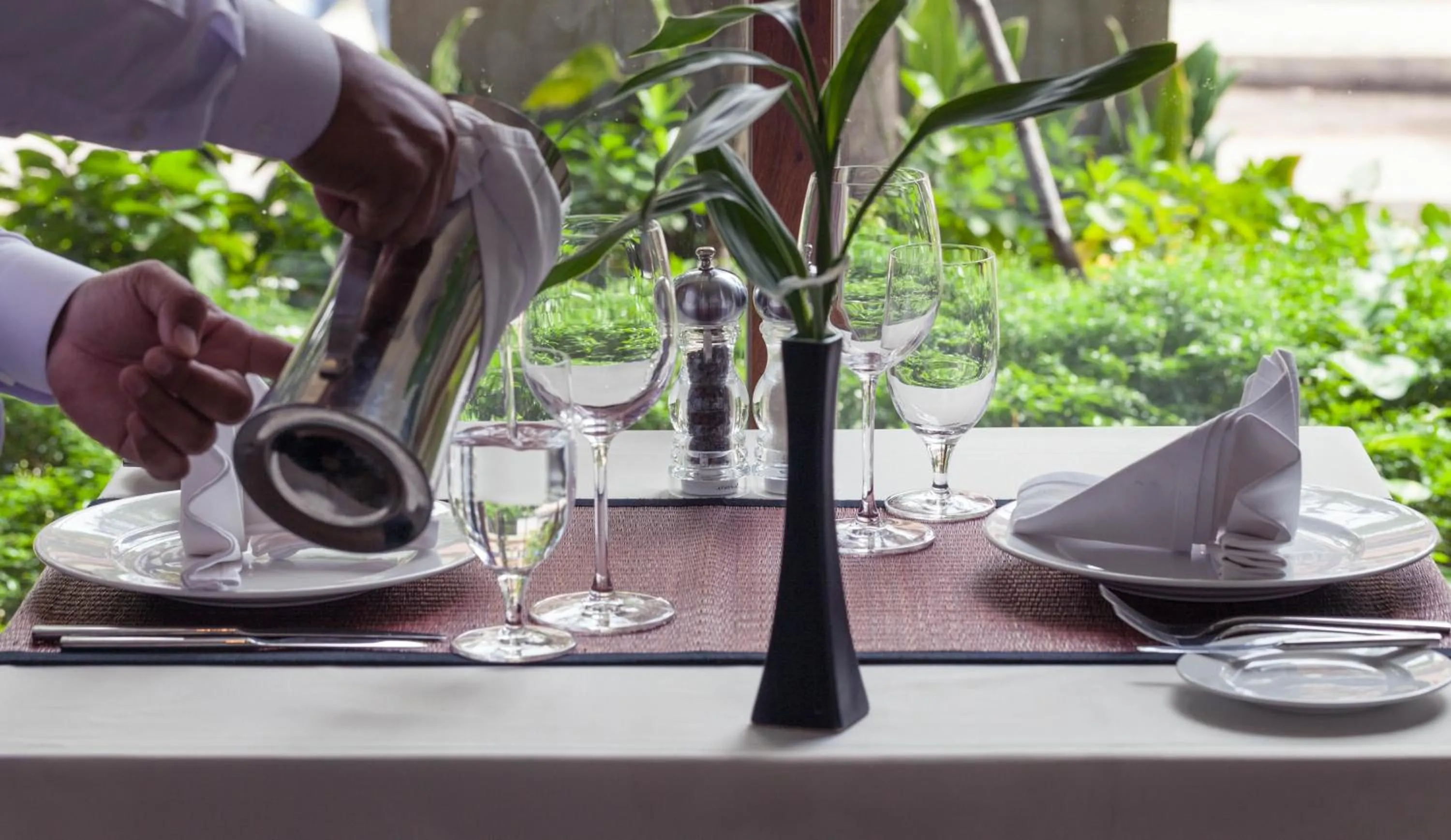 Restaurant/places to eat in Hotel Somadevi Angkor Boutique and Resort