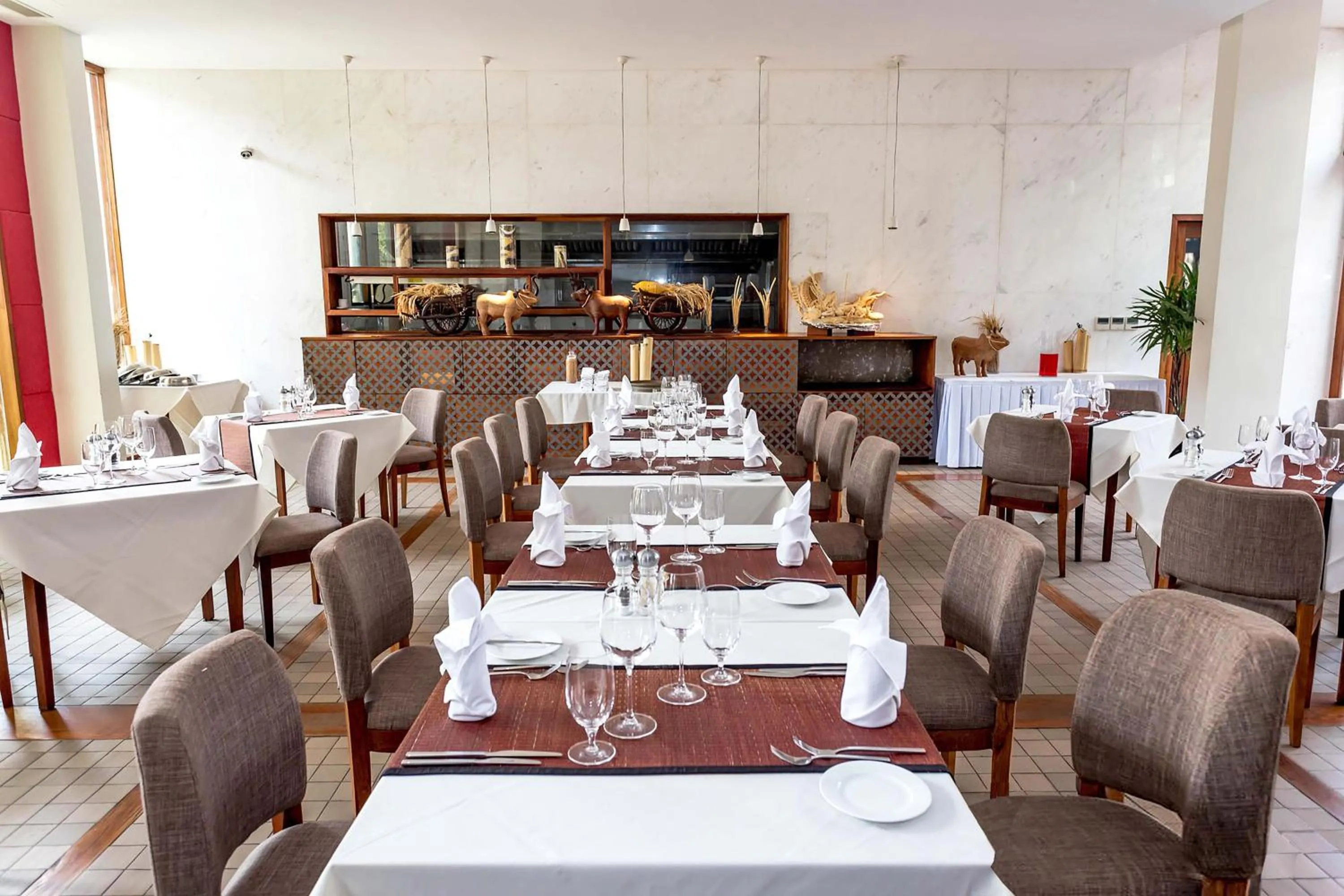 Restaurant/places to eat in Hotel Somadevi Angkor Boutique and Resort