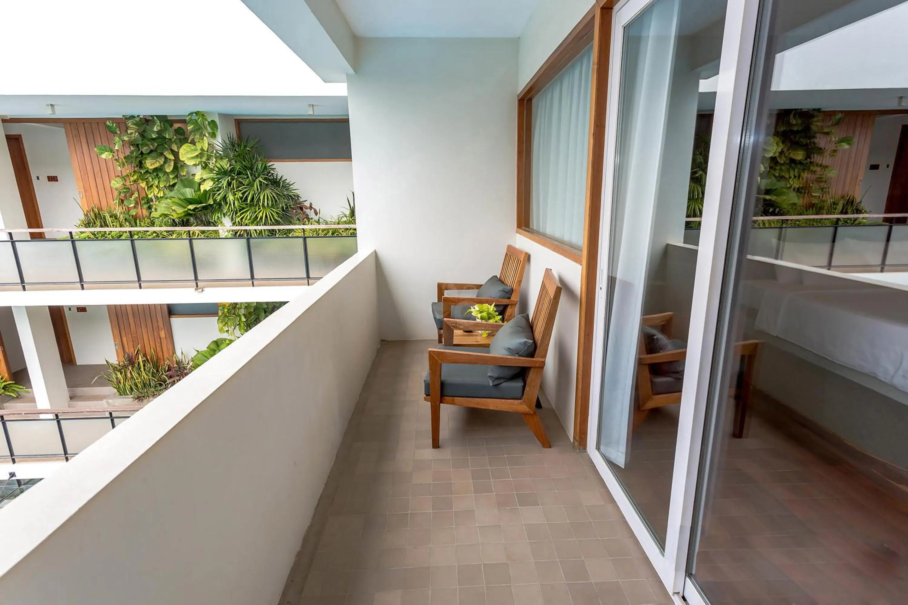 Balcony/Terrace in Hotel Somadevi Angkor Boutique and Resort