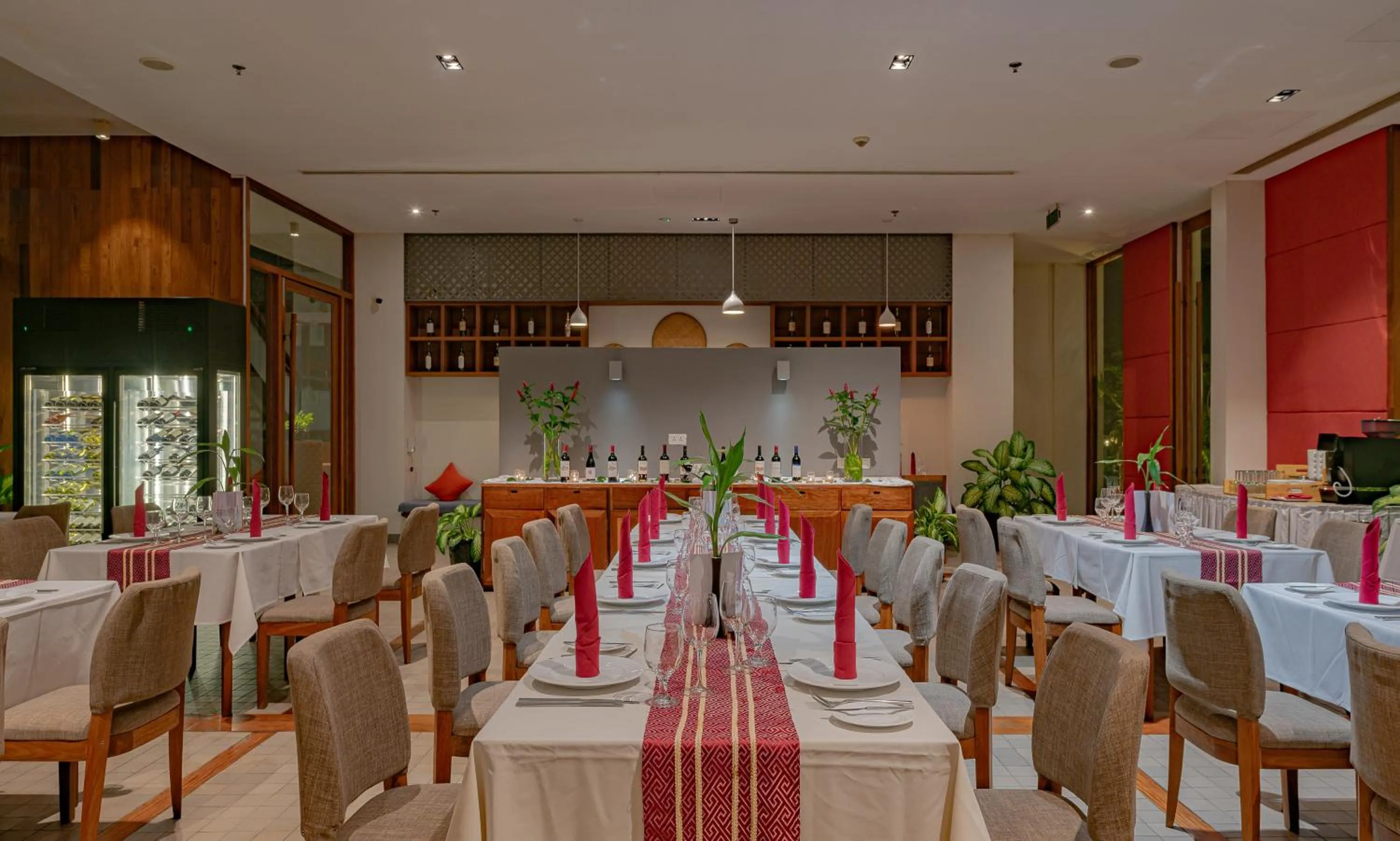 Restaurant/places to eat in Hotel Somadevi Angkor Boutique and Resort