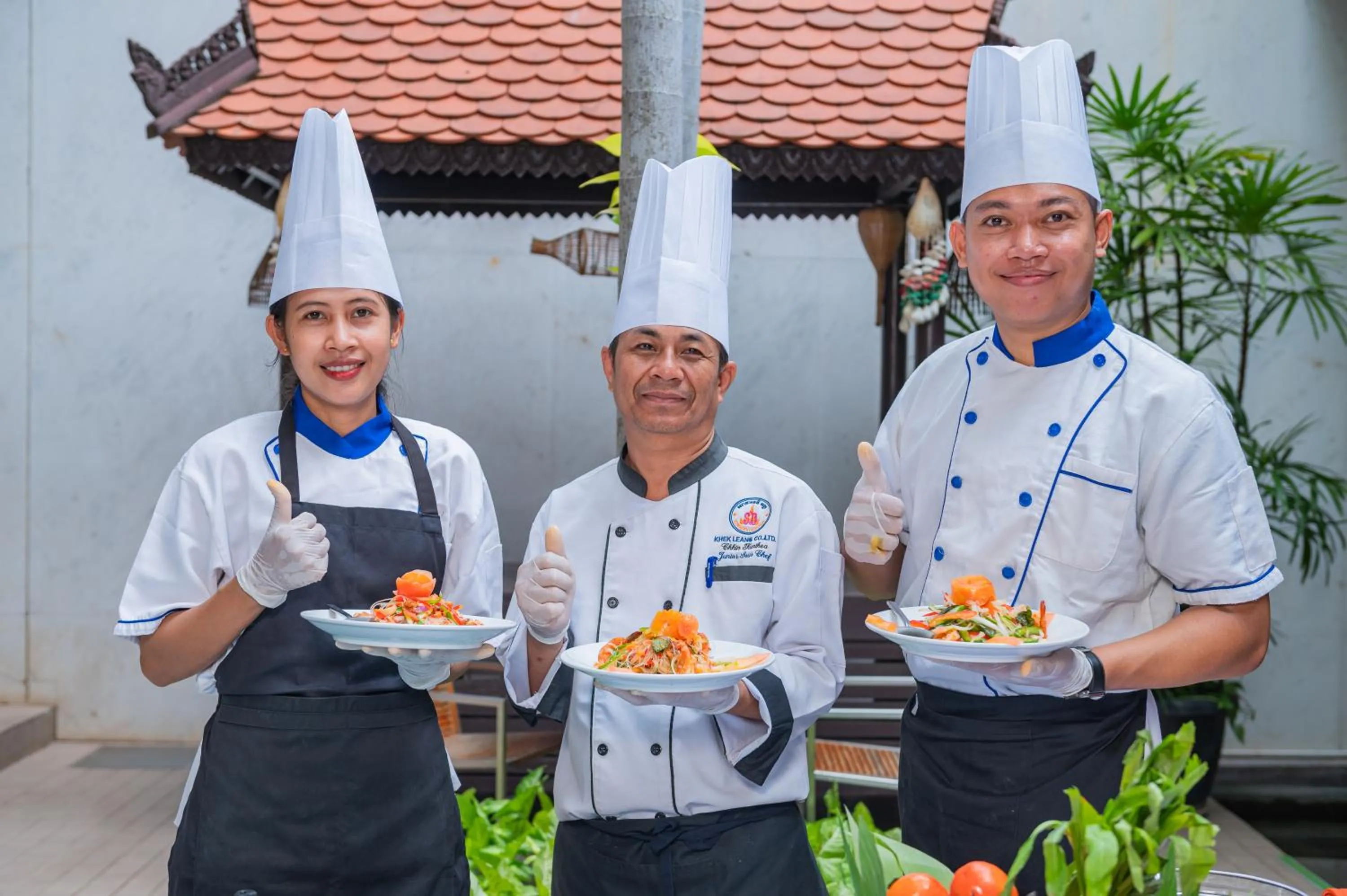 Restaurant/places to eat in Hotel Somadevi Angkor Boutique and Resort