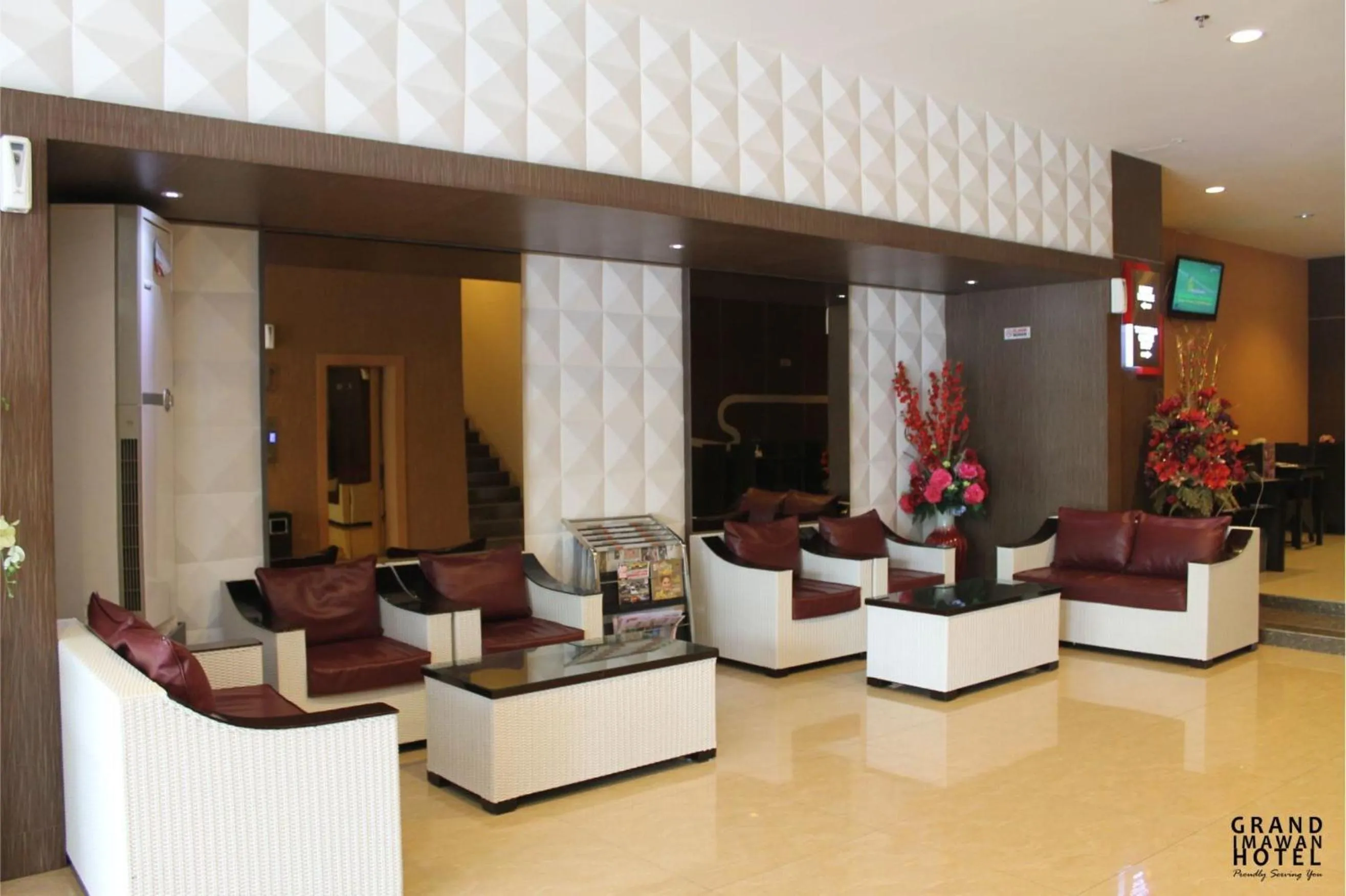 Lounge or bar, Lobby/Reception in Grand Imawan Hotel