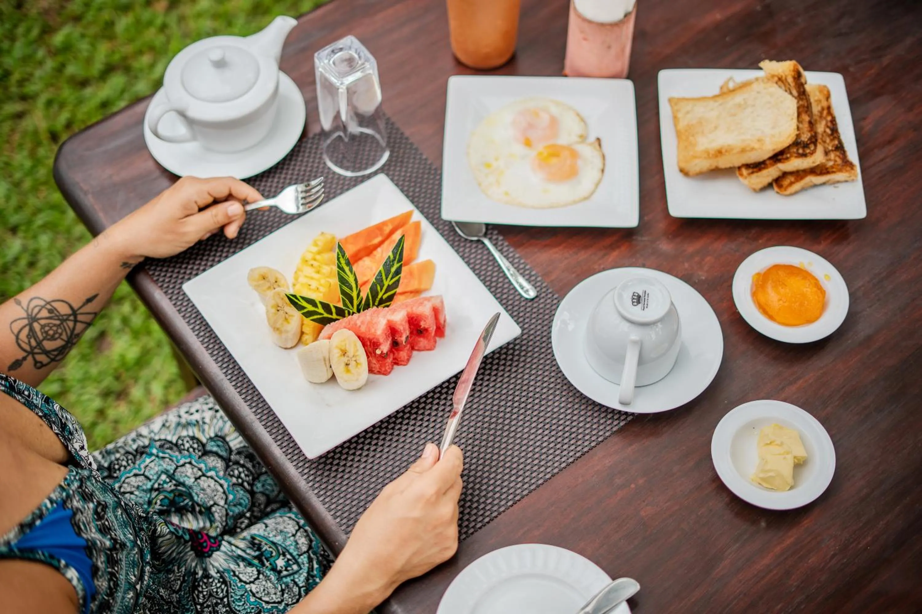 Food and drinks in Wasantha Garden Hotel Restaurant & Ayurvedic Treatment