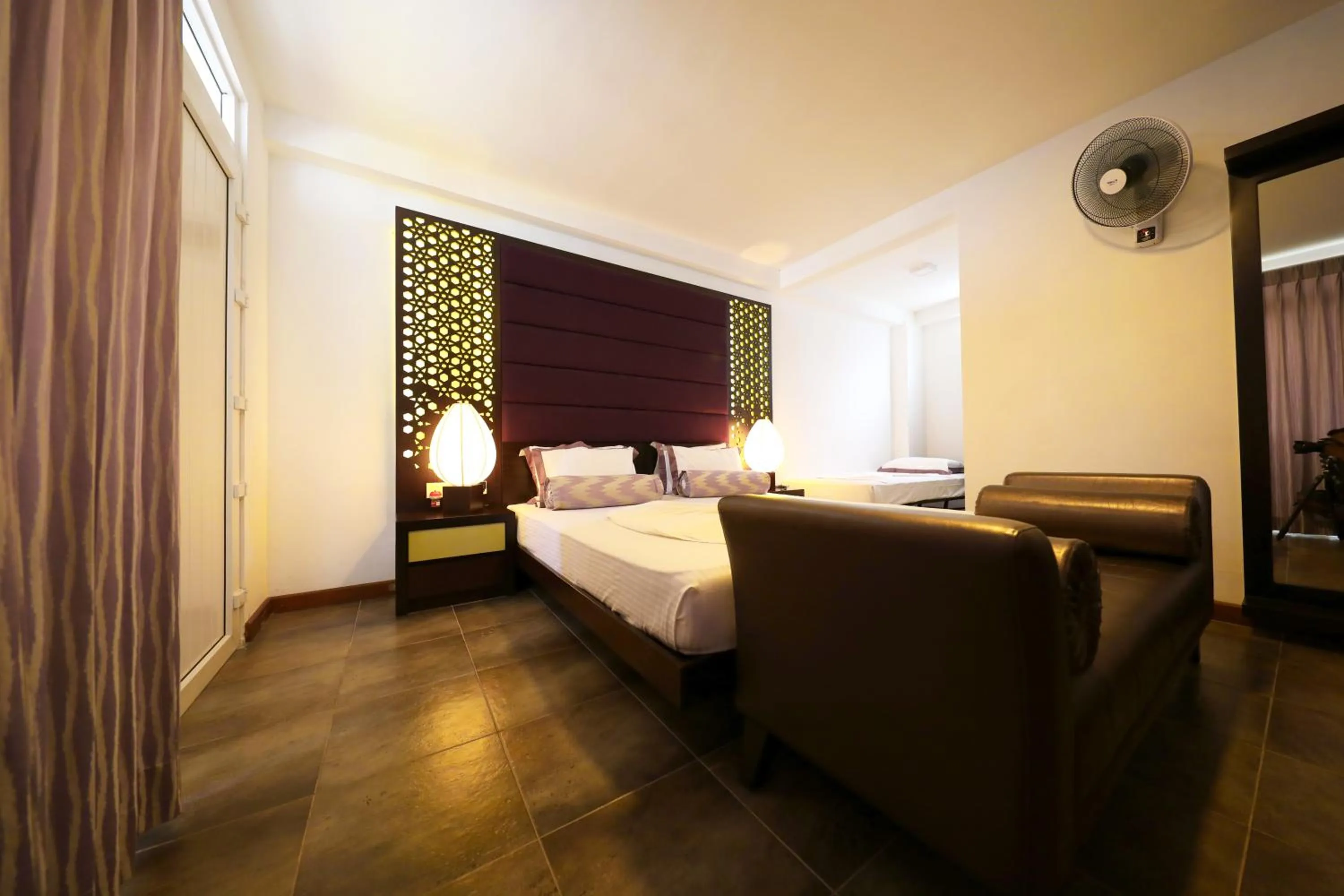 Bed in Joe's Resort Unawatuna