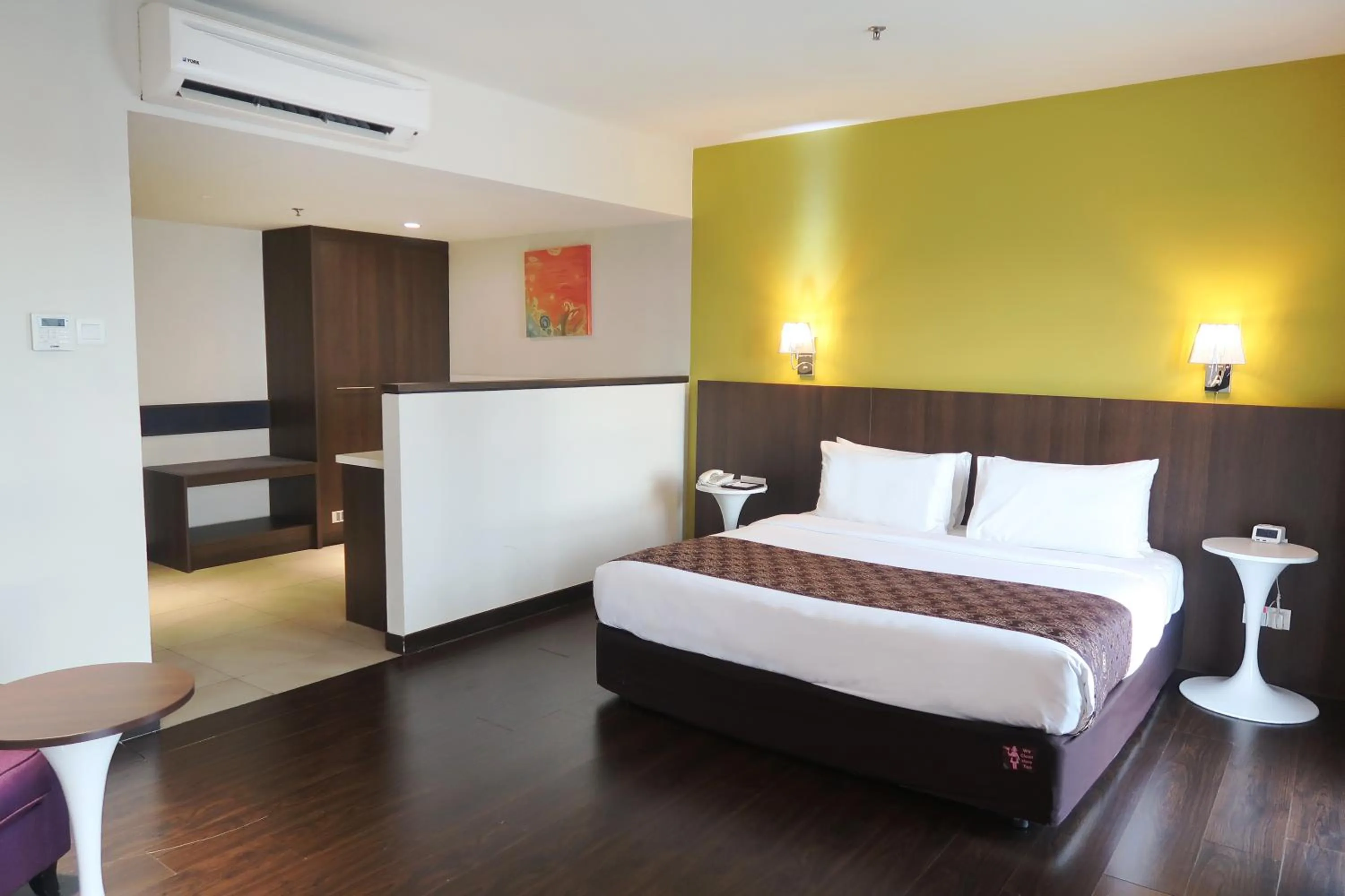 Bed in Wyndham Garden i-City Shah Alam