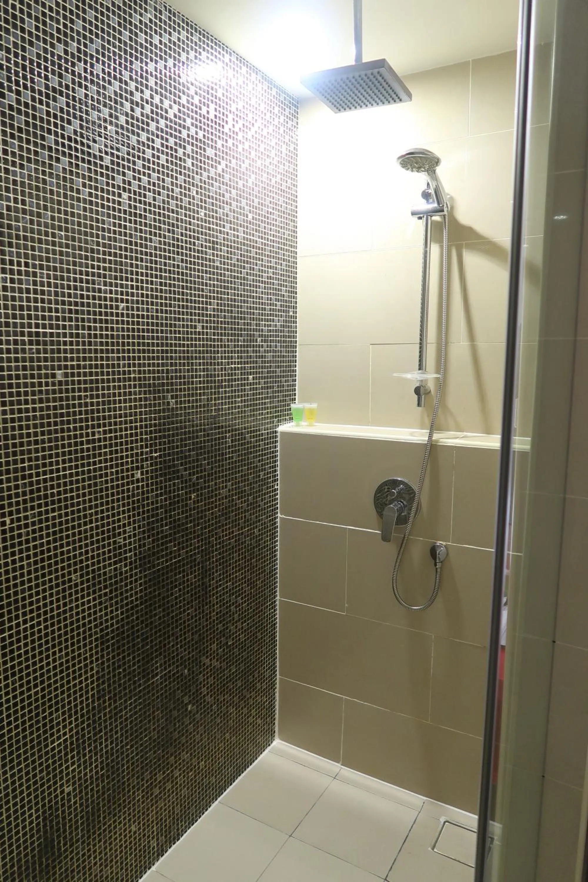 Shower in Wyndham Garden i-City Shah Alam