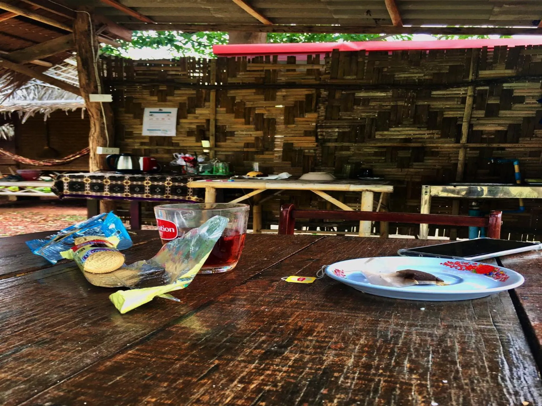 Food and drinks in O k Chawkoh Bungalow