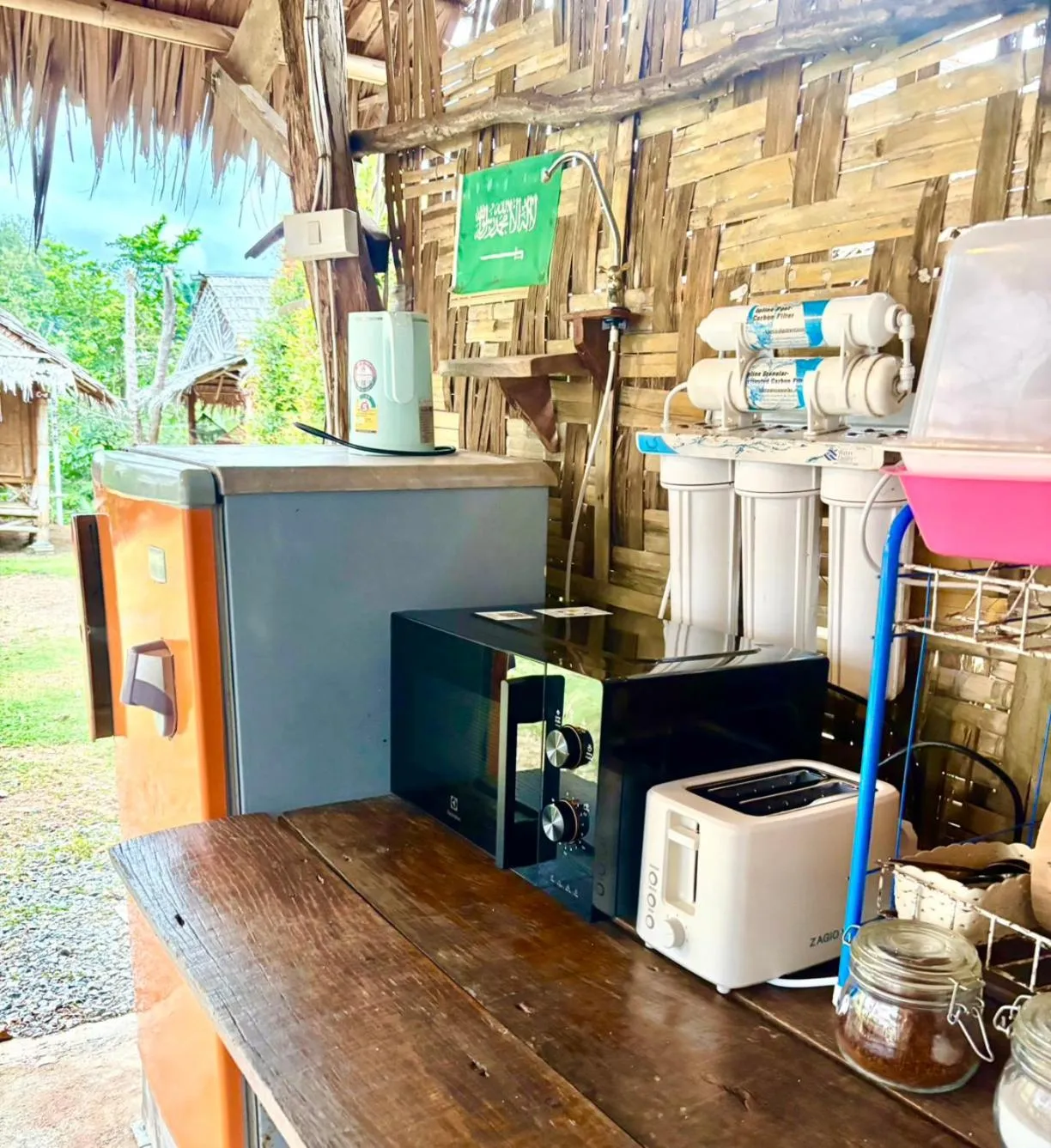 Restaurant/places to eat in O k Chawkoh Bungalow