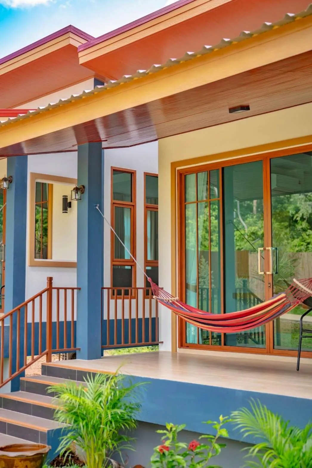 Facade/entrance in O k Chawkoh Bungalow