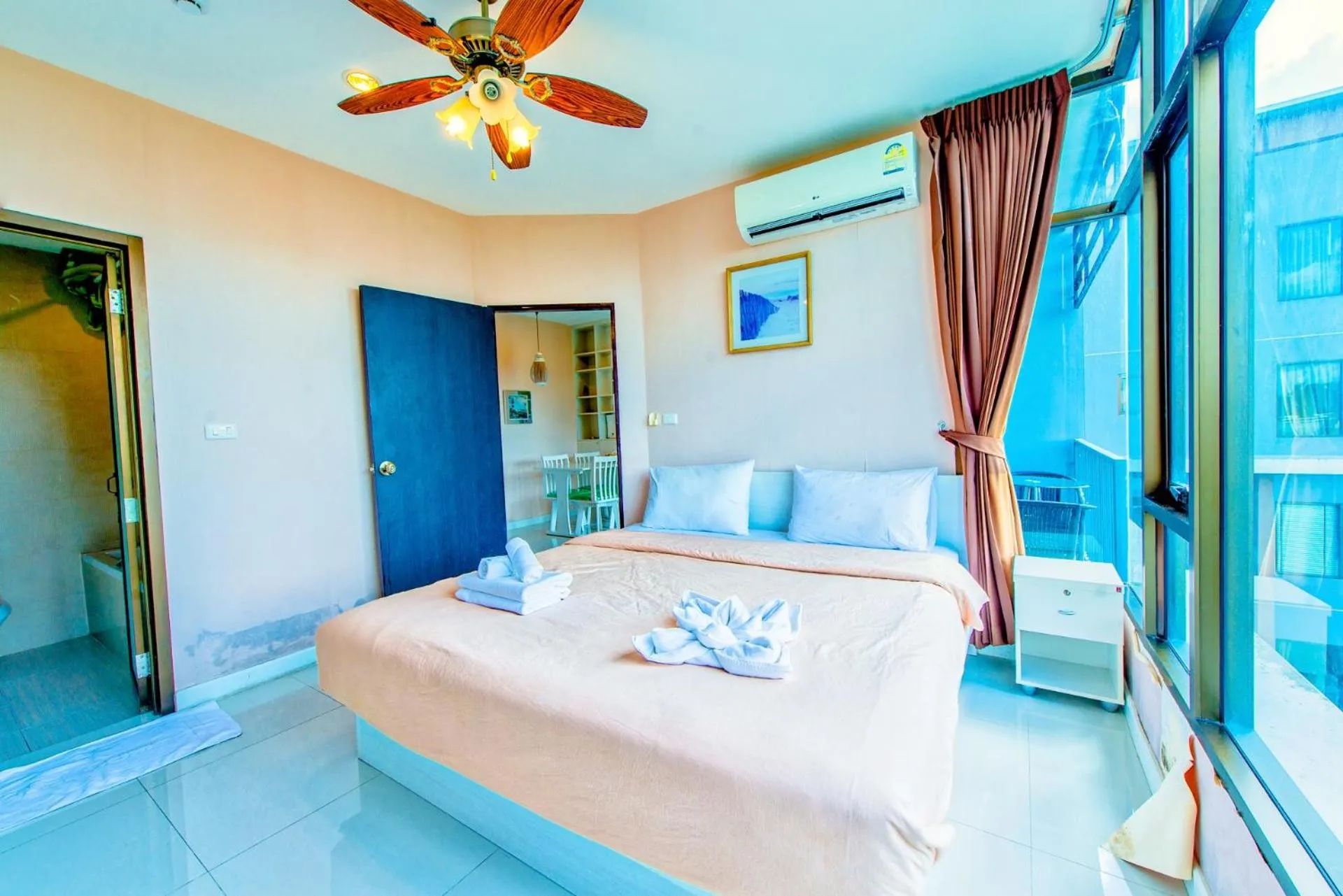 Bedroom, Bed in Tree Boutique Resort