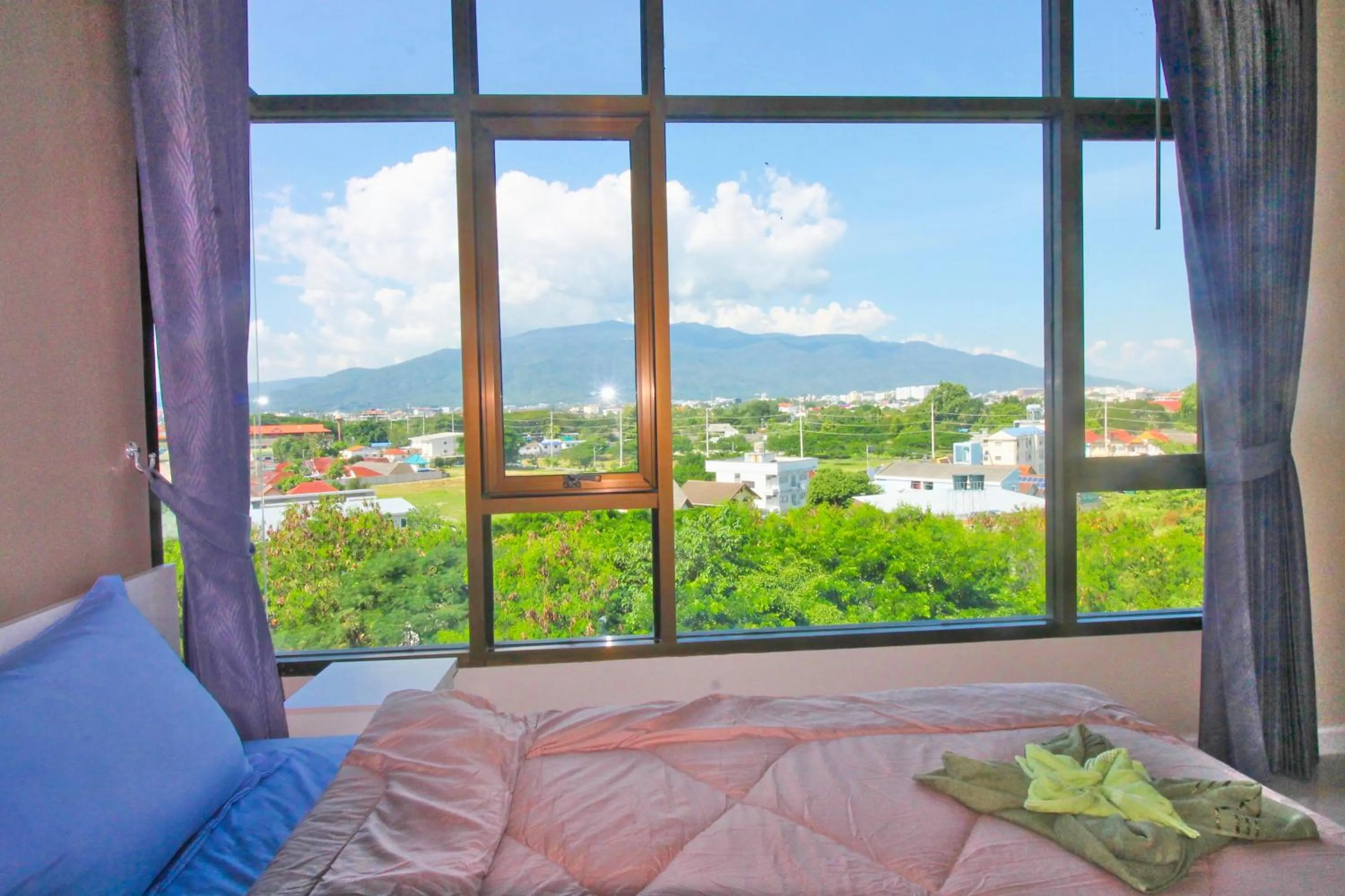 Bedroom, Bed in Tree Boutique Resort
