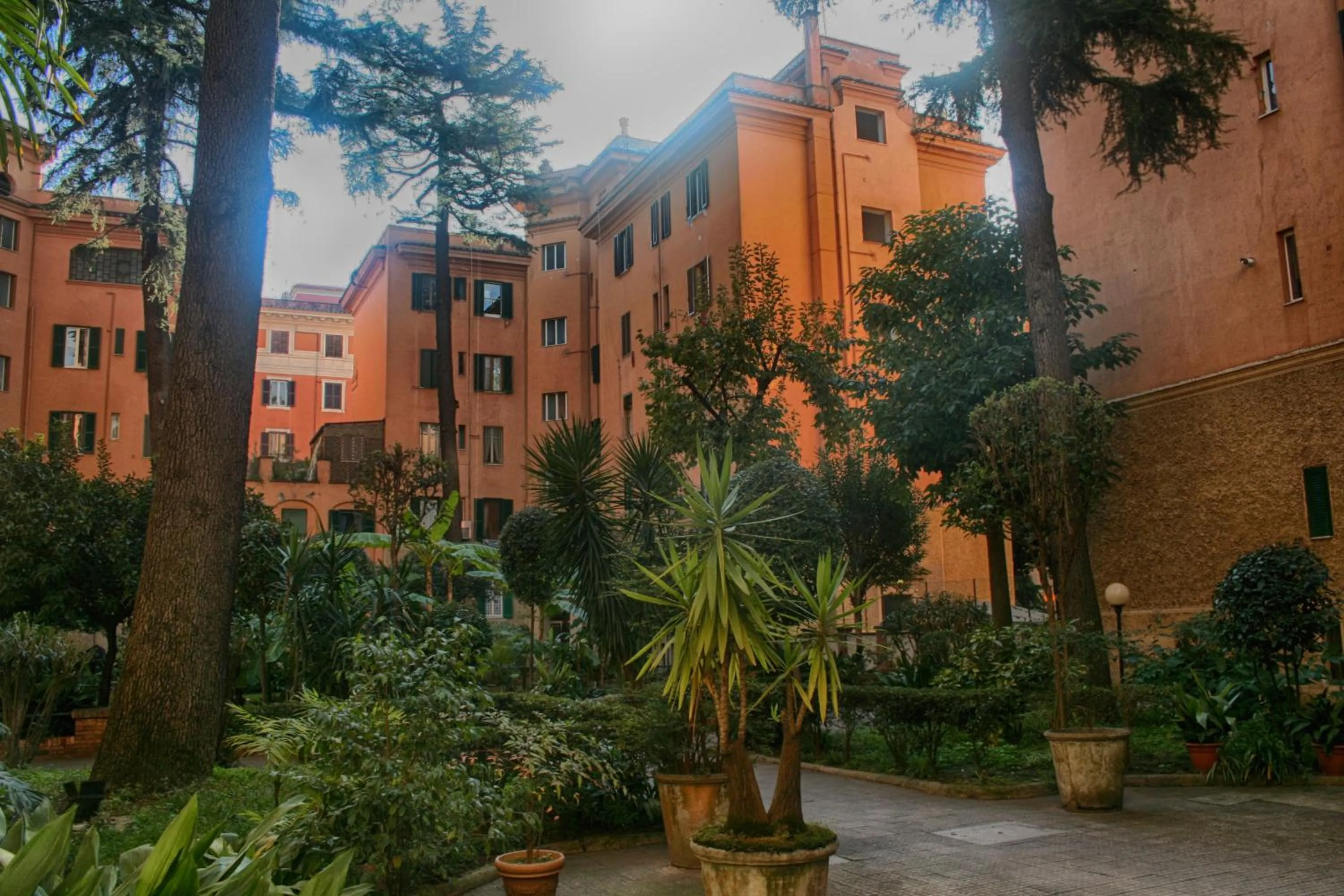 Garden in Vatican Angels Casa Vacanze
