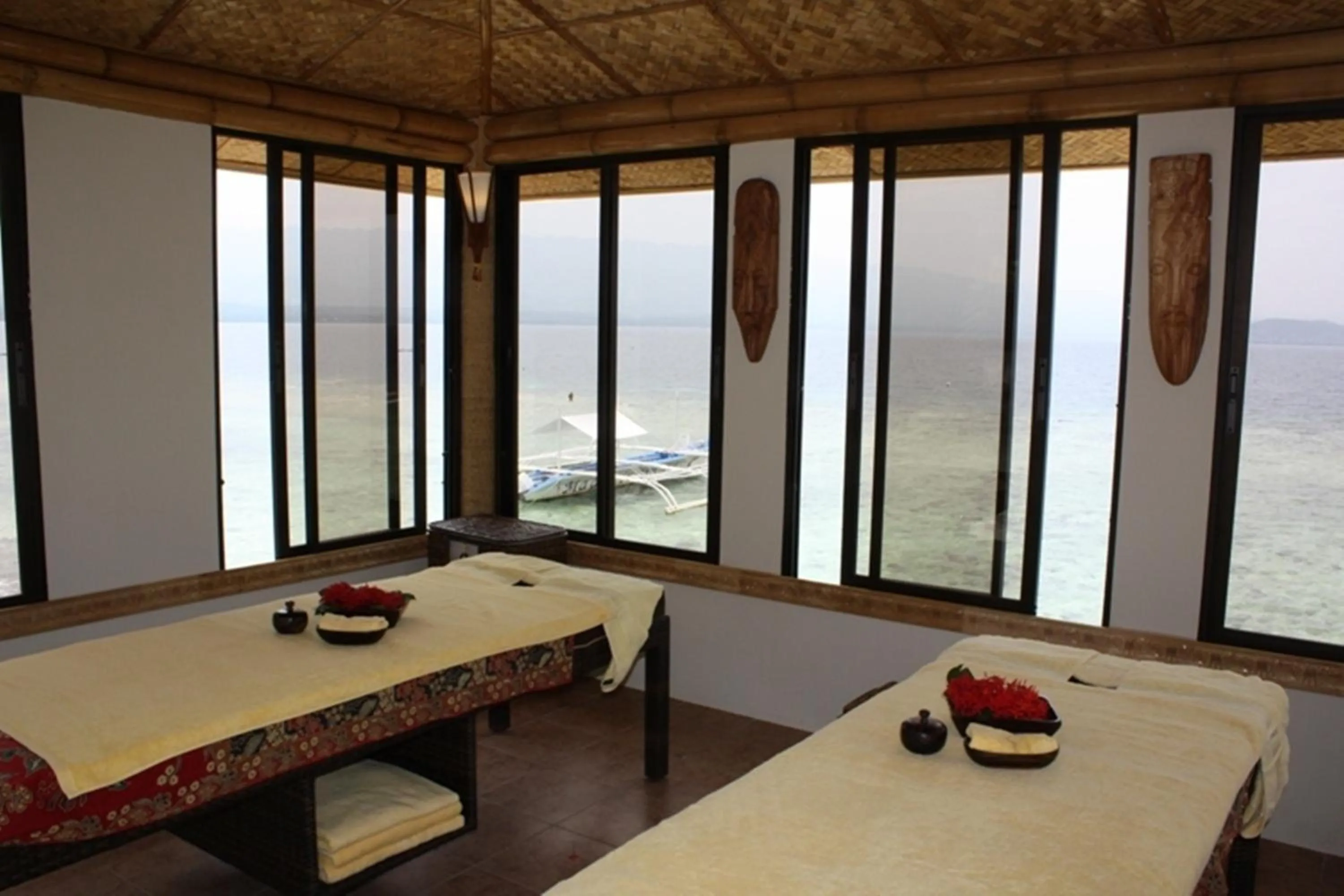 Spa and wellness centre/facilities, Bed in Magic Island Dive Resort