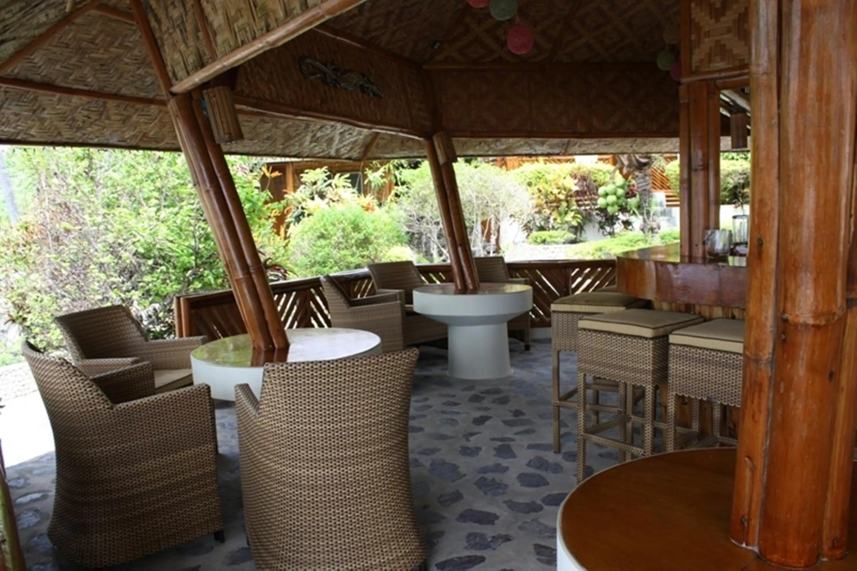 Lounge or bar in Magic Island Dive Resort