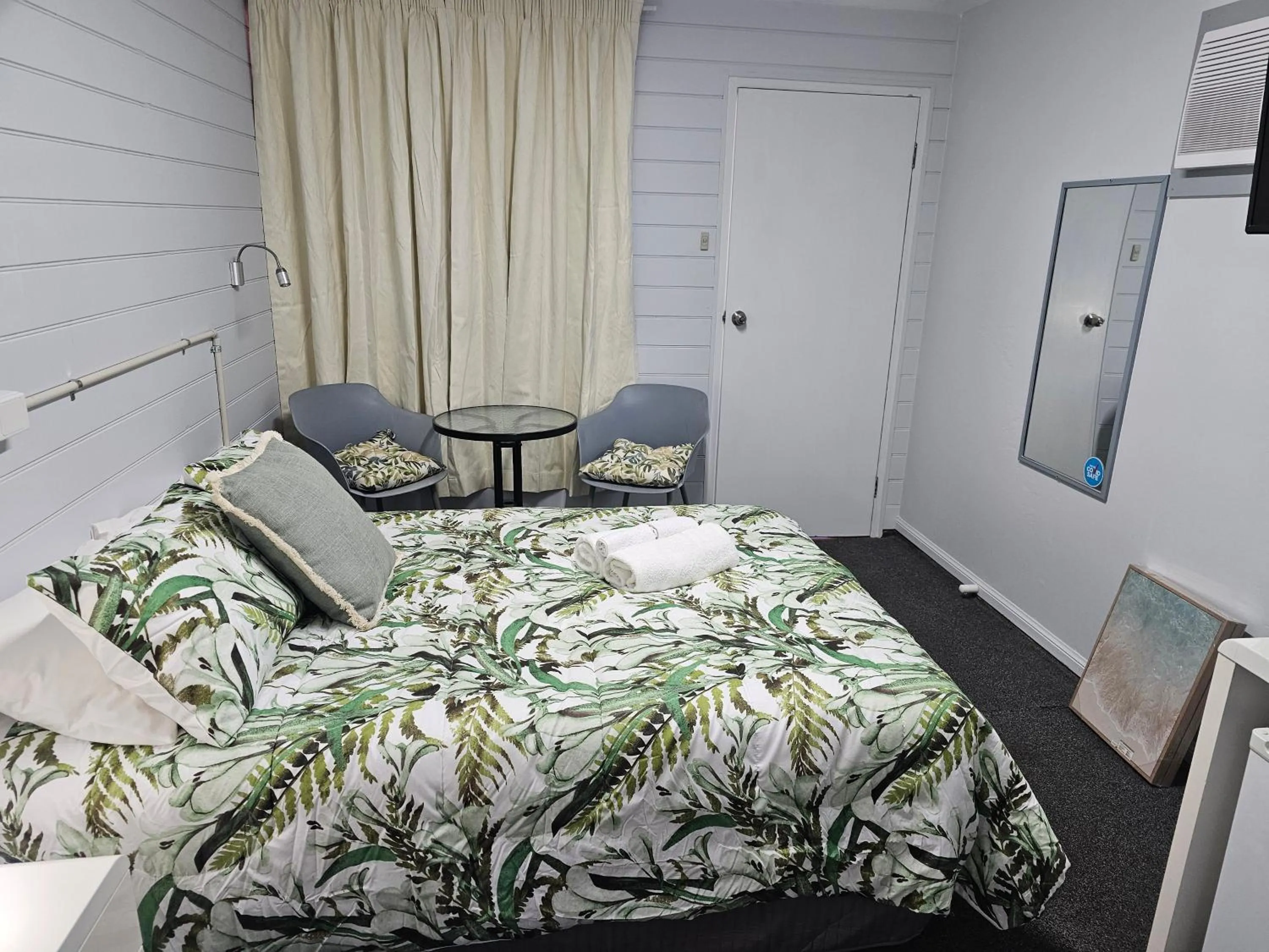 Bedroom, Bed in Civic Motel Grafton