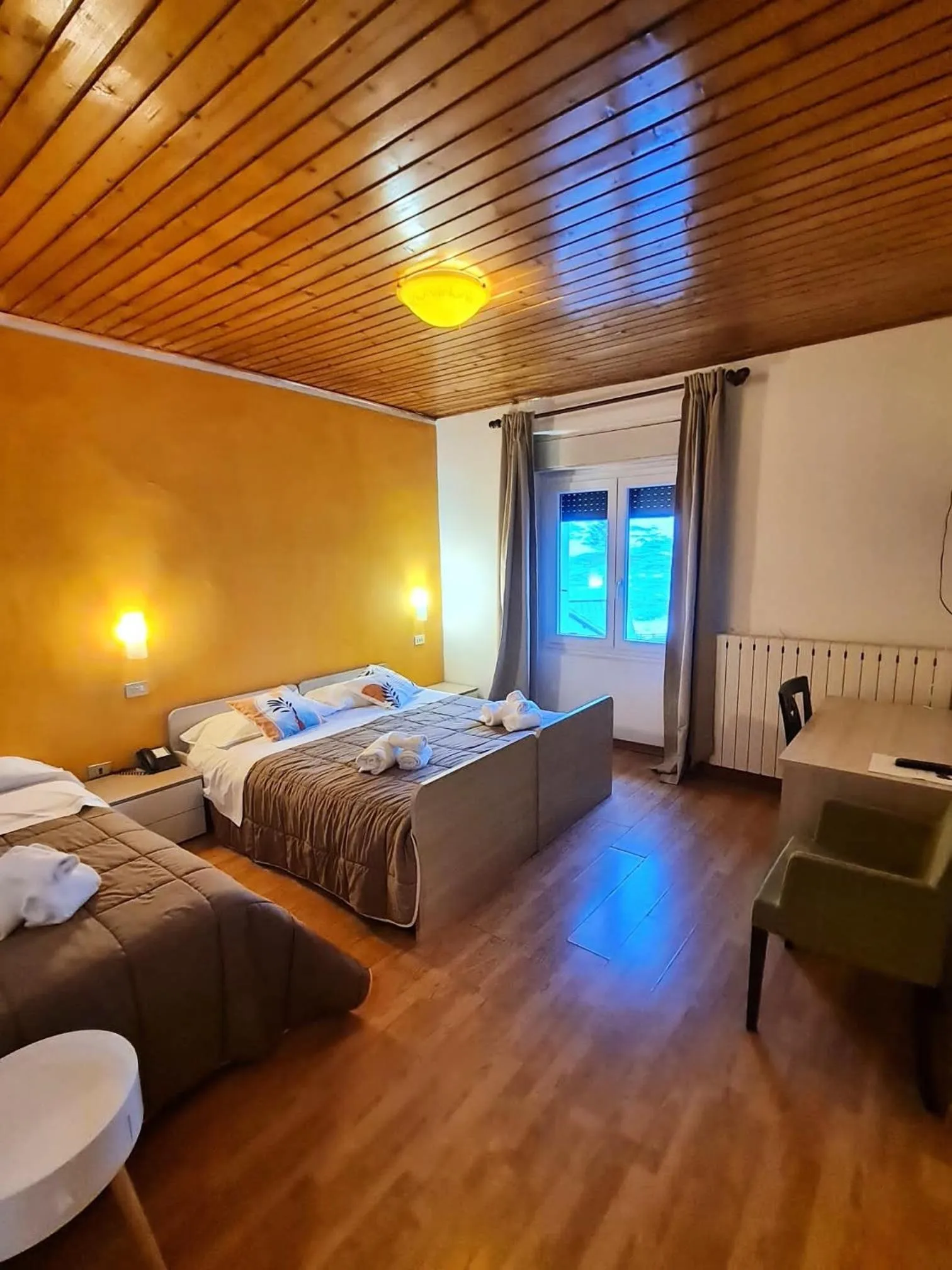 Bed in Excelsior Hotel Cimone LowCost