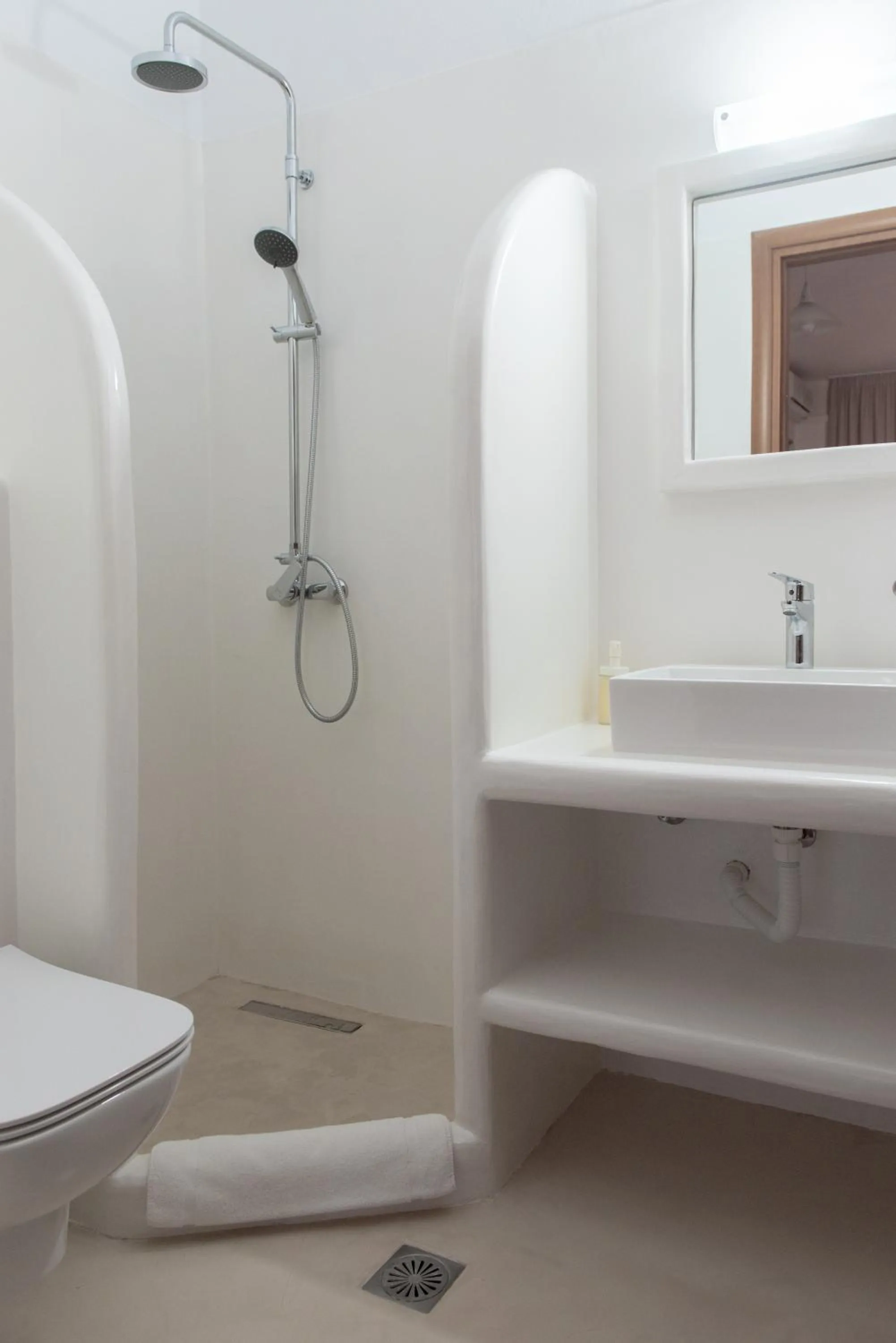 Bathroom in So Nice Hotel