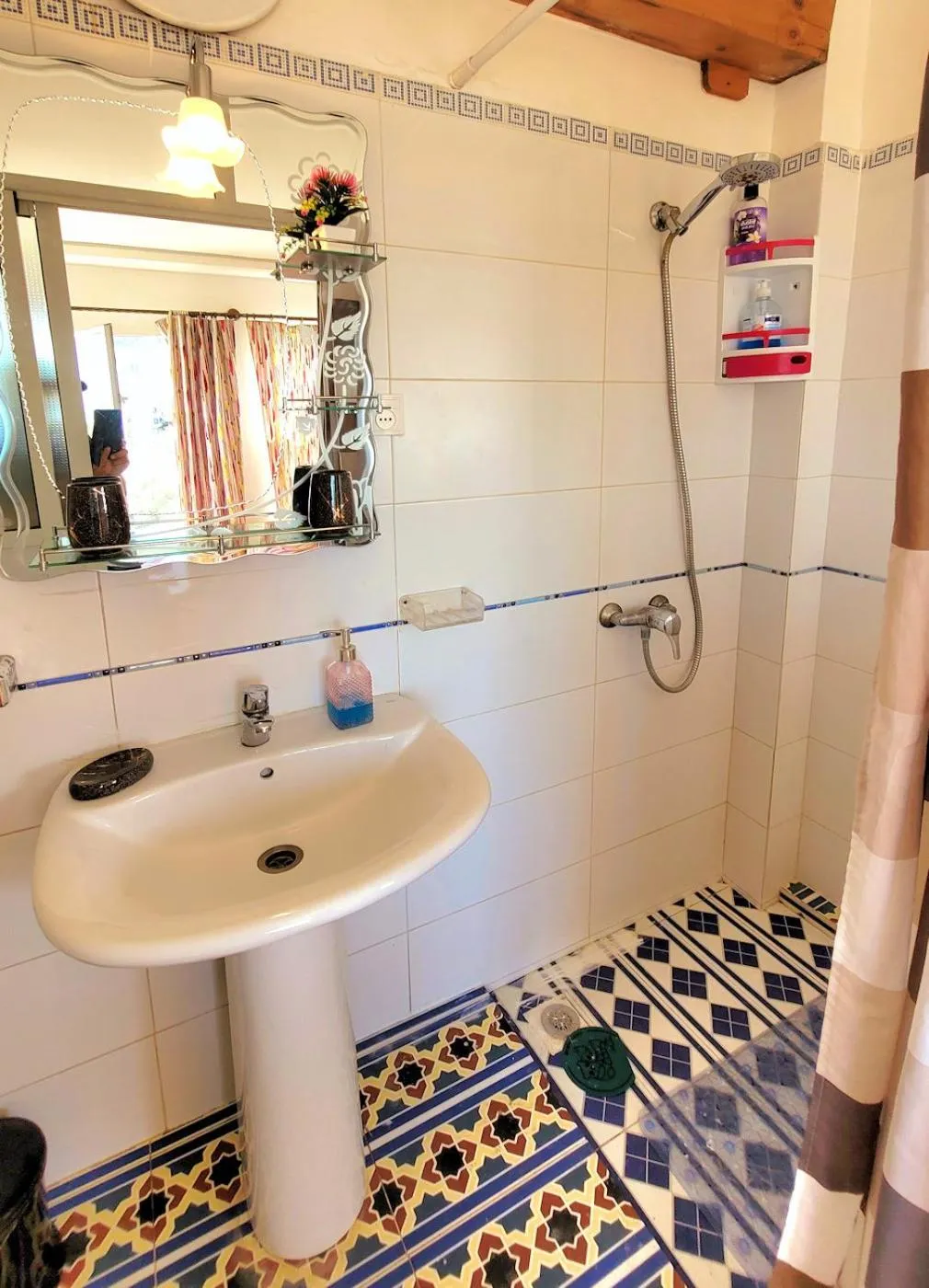 Shower in Maison de la Lagune