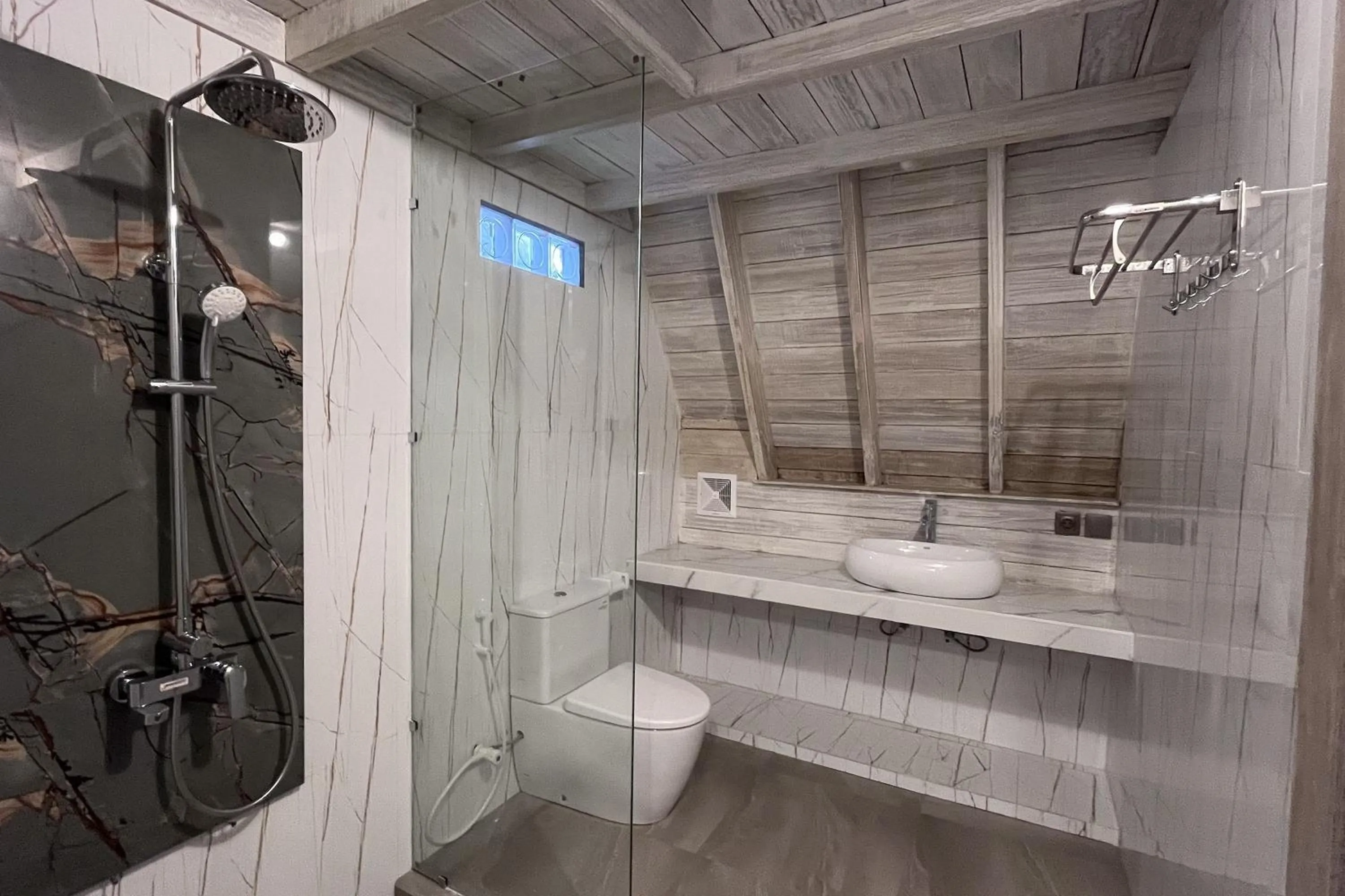 Bathroom in Rama Garden Lembongan