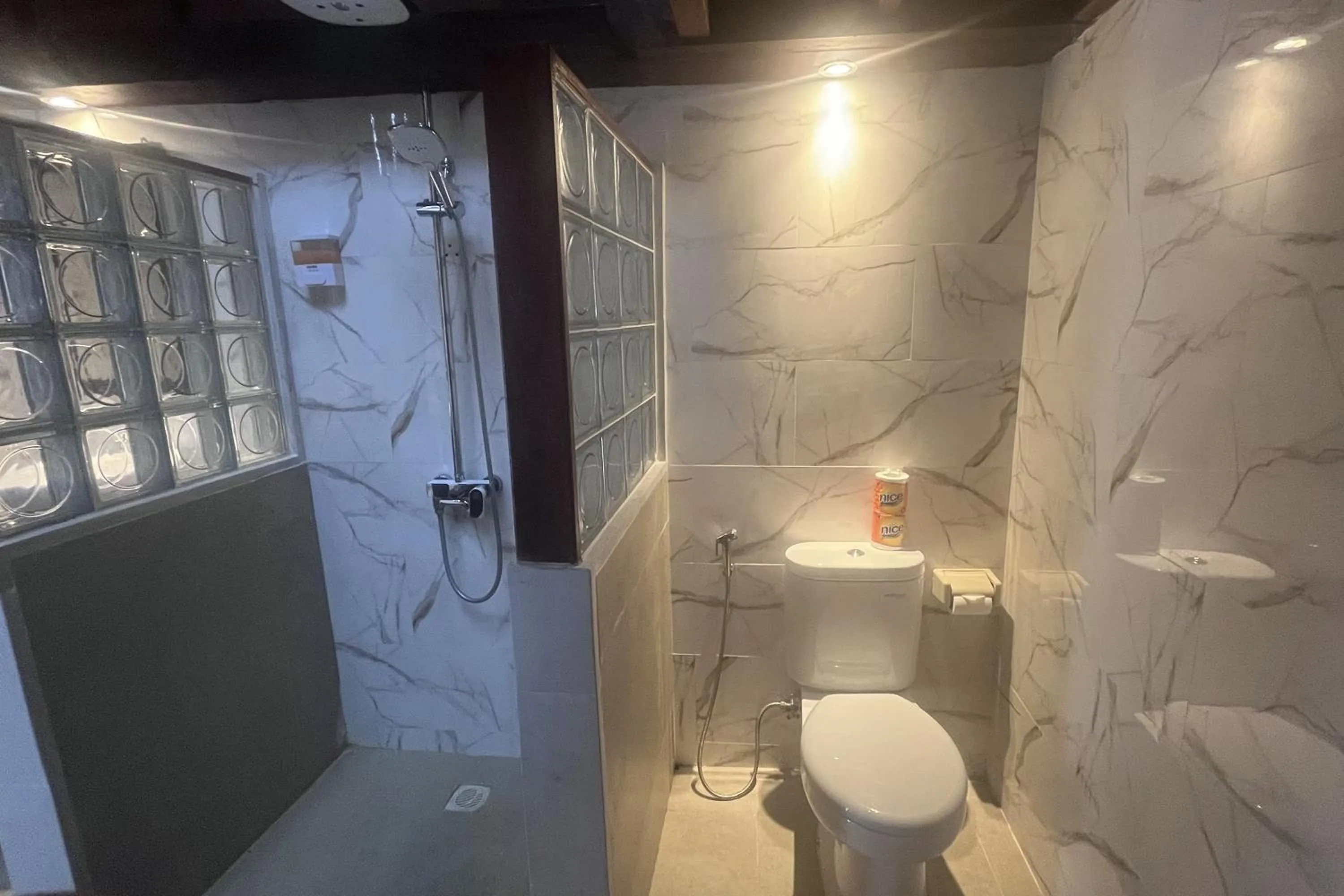 Bathroom in Rama Garden Lembongan