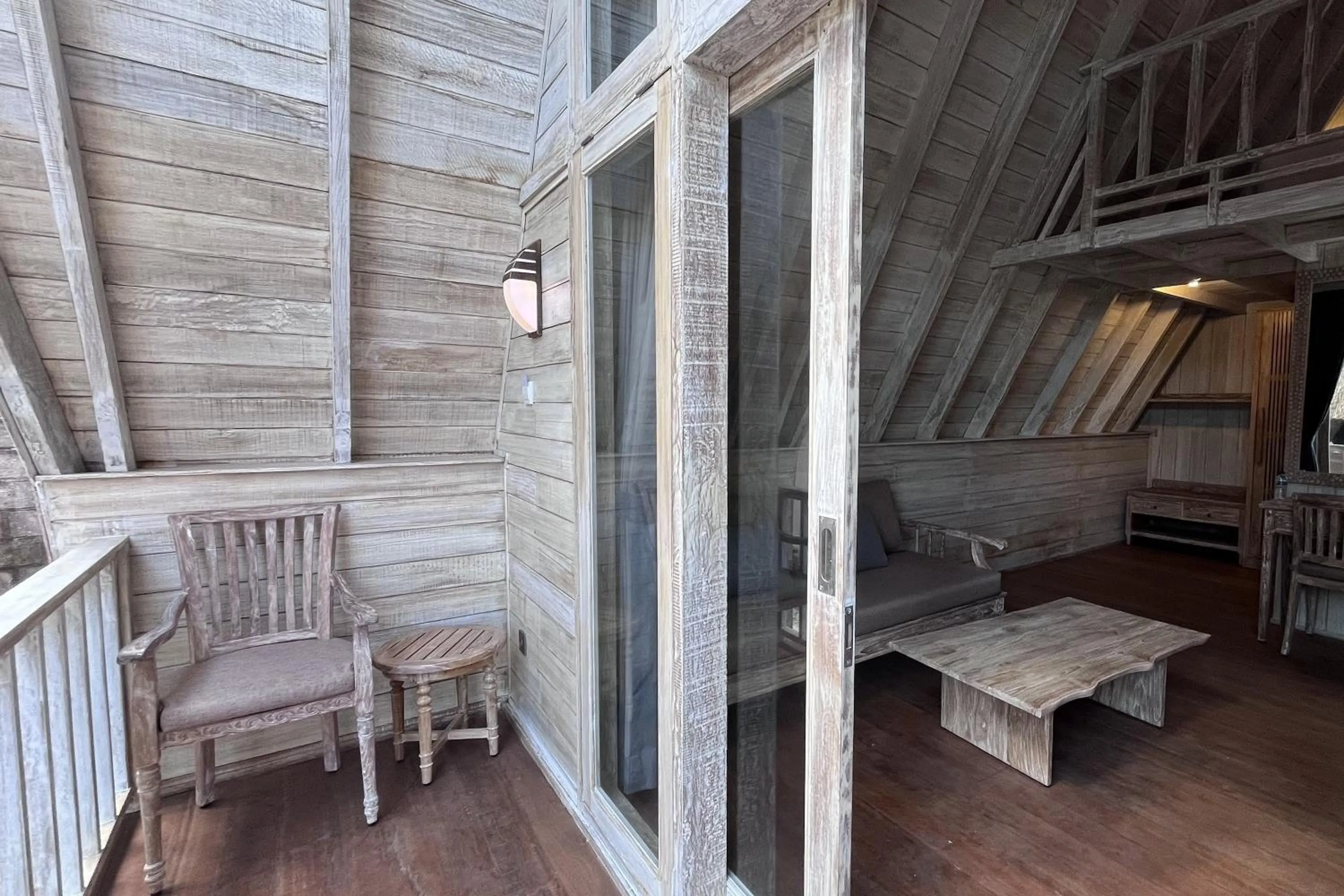 Seating area in Rama Garden Lembongan