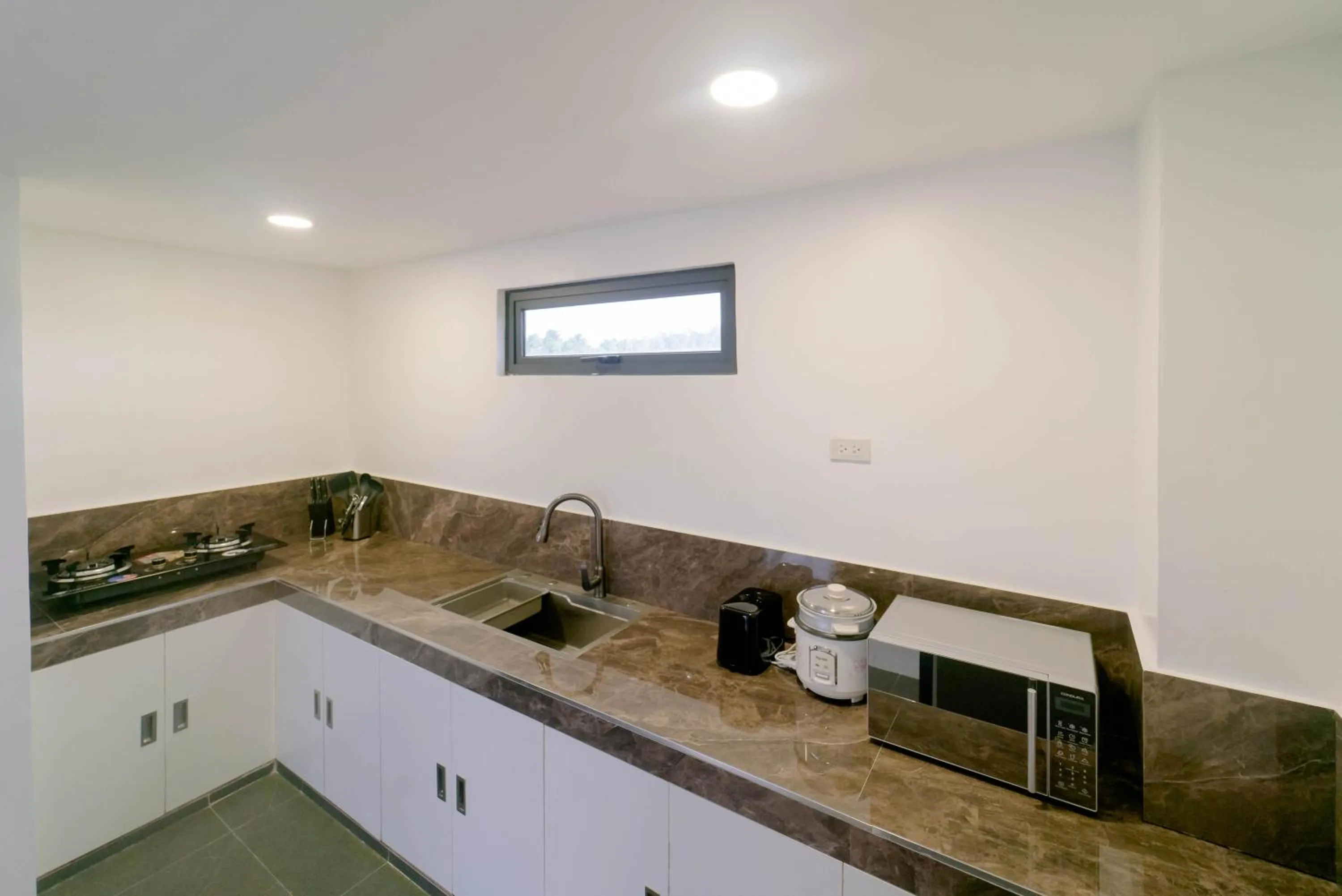 Kitchen or kitchenette in A Traveller's Inn