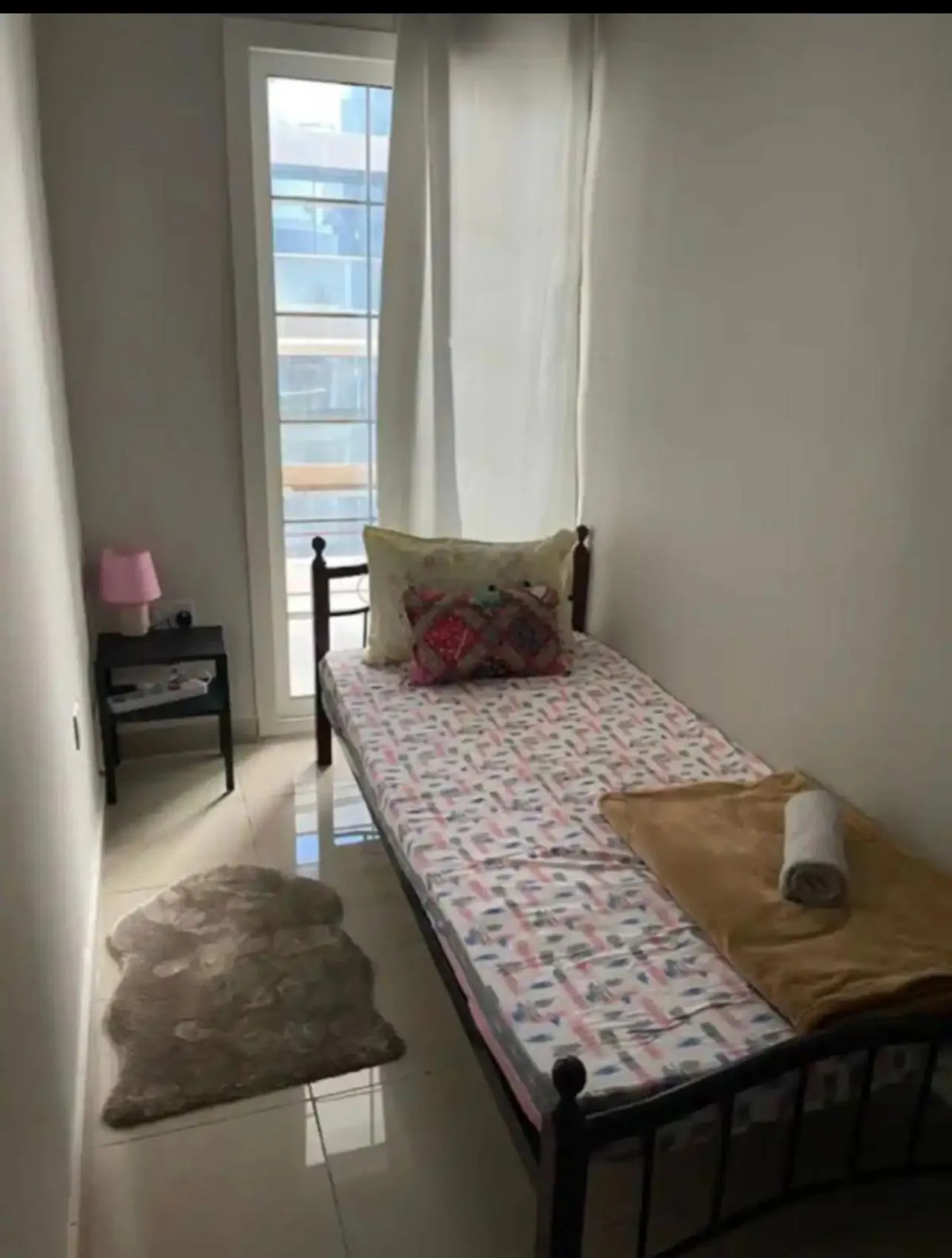 Bed in Cozy pods near dxb