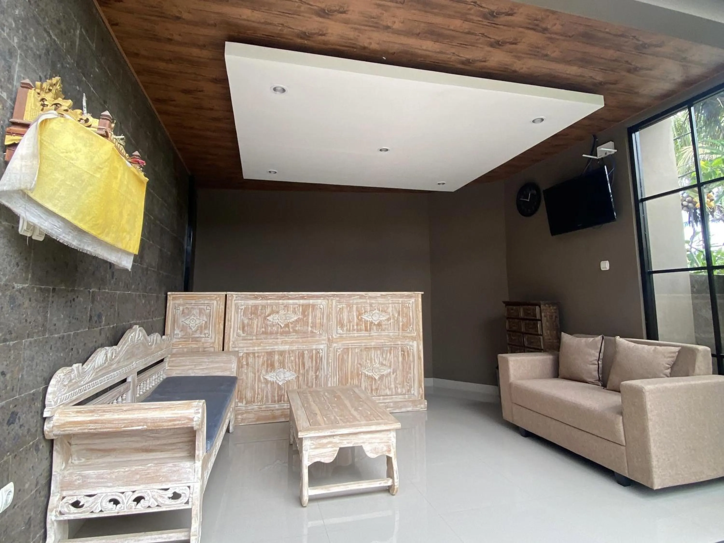 Seating area in Nivaluma