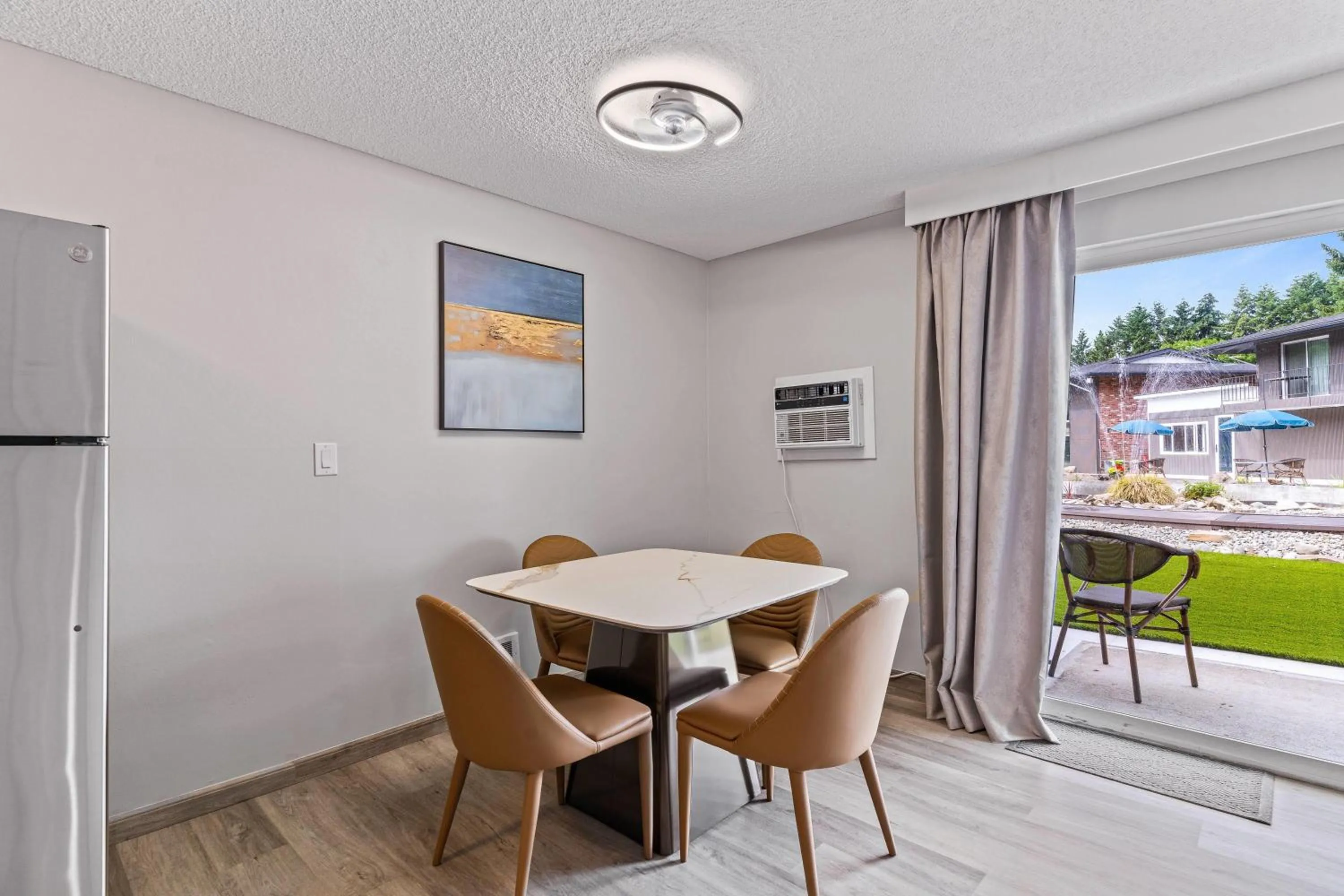 Photo of the whole room in Interurban Suites Hotel, a Dazzler Select by Wyndham