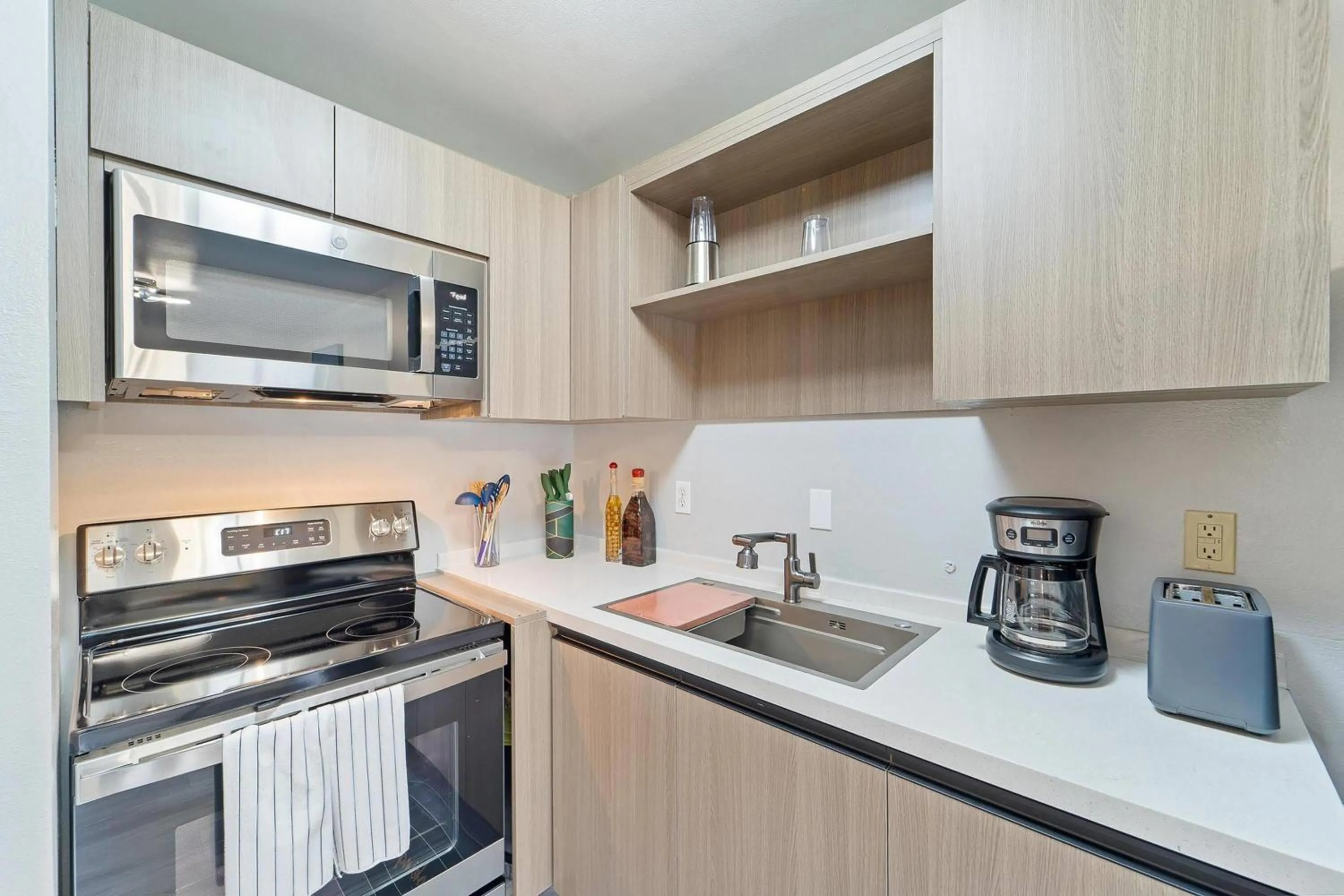 Photo of the whole room in Interurban Suites Hotel, a Dazzler Select by Wyndham