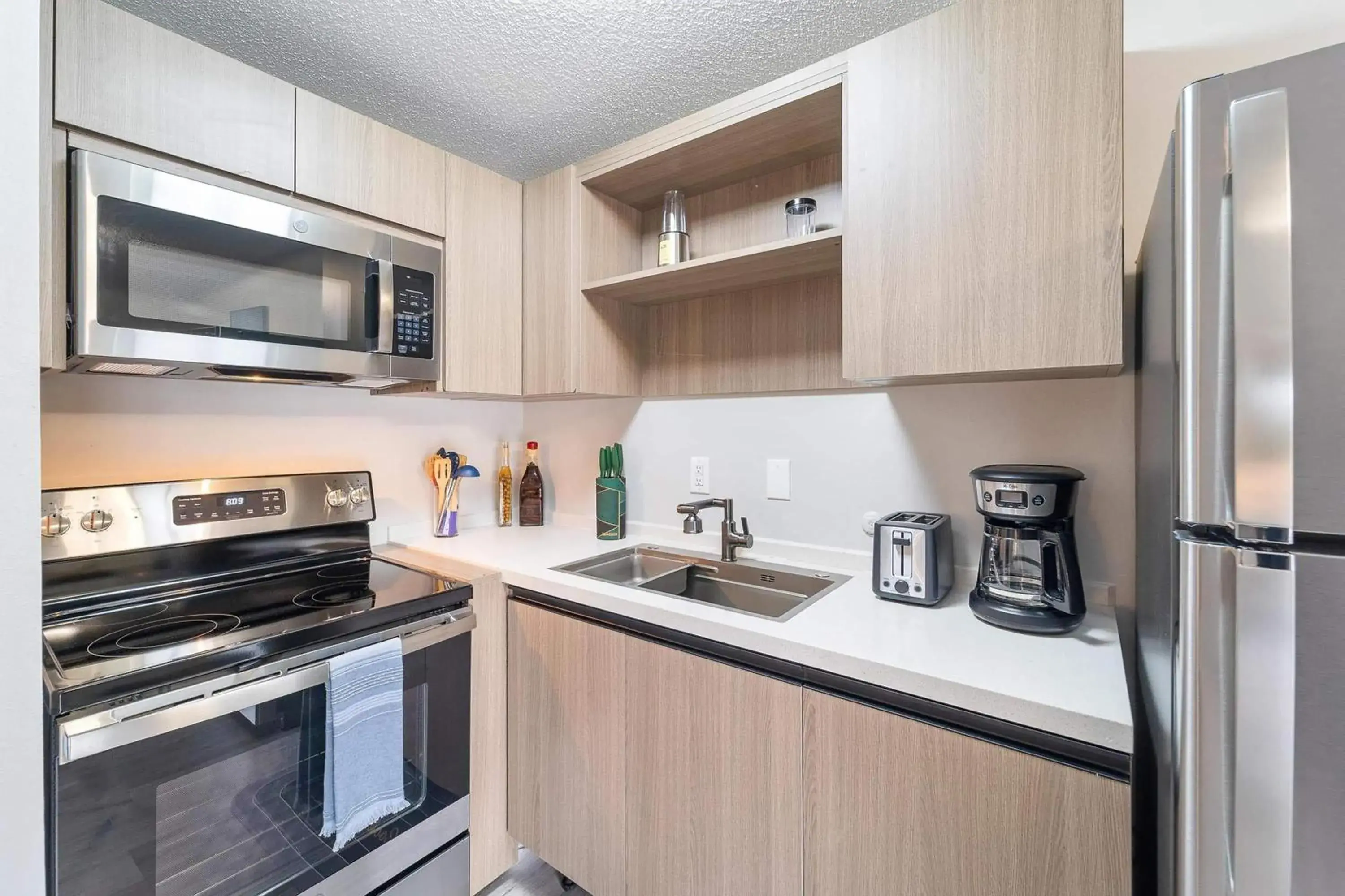 One-Bedroom Suite with One Queen Bed and One Twin Bed - Non-Smoking in Interurban Suites Hotel, a Dazzler Select by Wyndham One-Bedroom Suite with One Queen Bed and One Twin Bed - Non-Smoking in Interurban Suites Hotel, a Dazzler Select by Wyndham