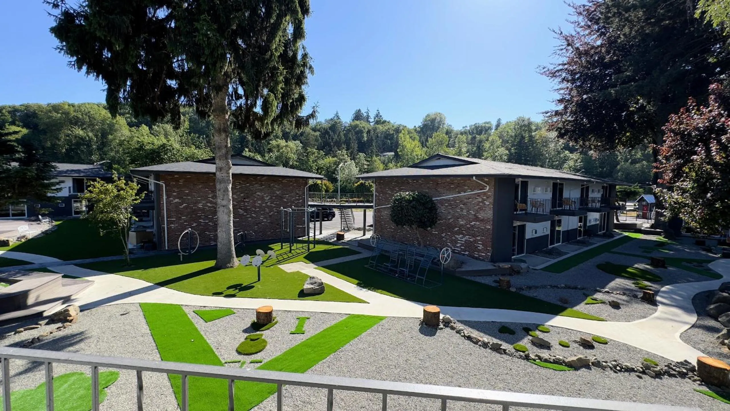 Inner courtyard view in Interurban Suites Hotel
