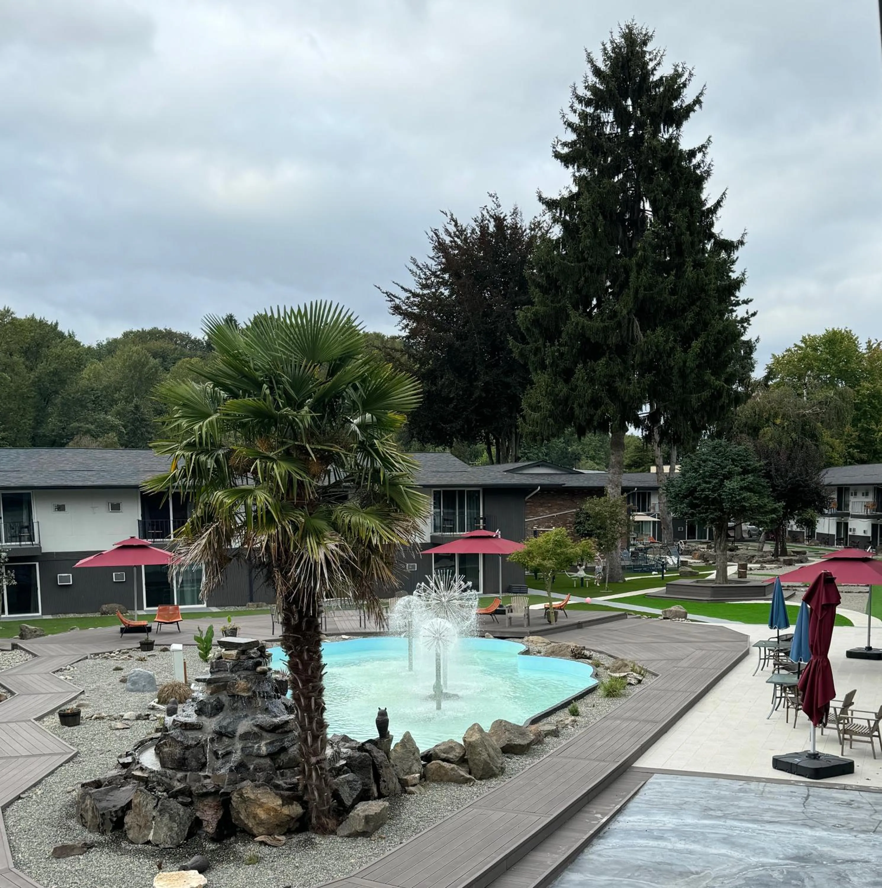 Inner courtyard view in Interurban Suites Hotel