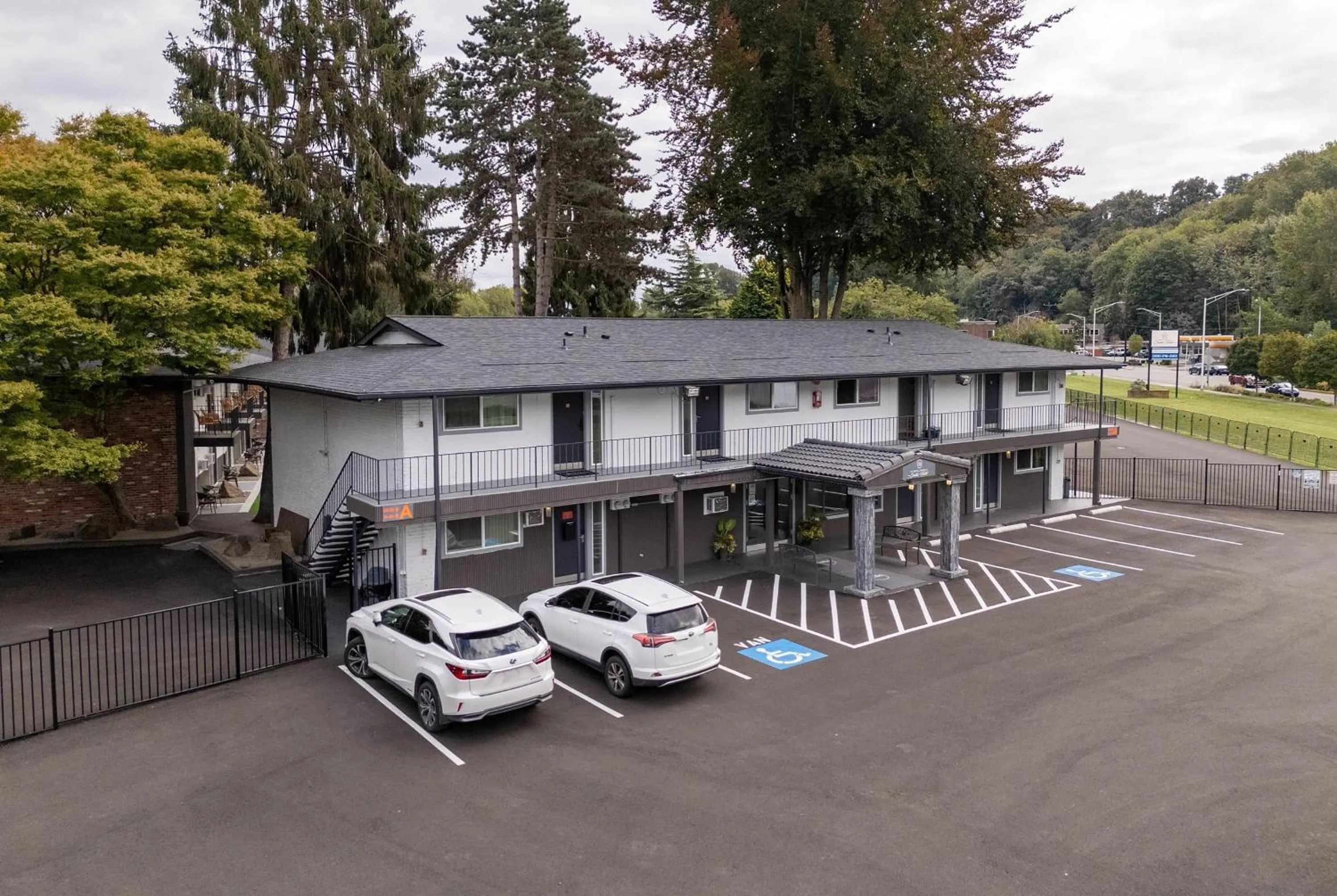 Interurban Suites Hotel, a Dazzler Select by Wyndham